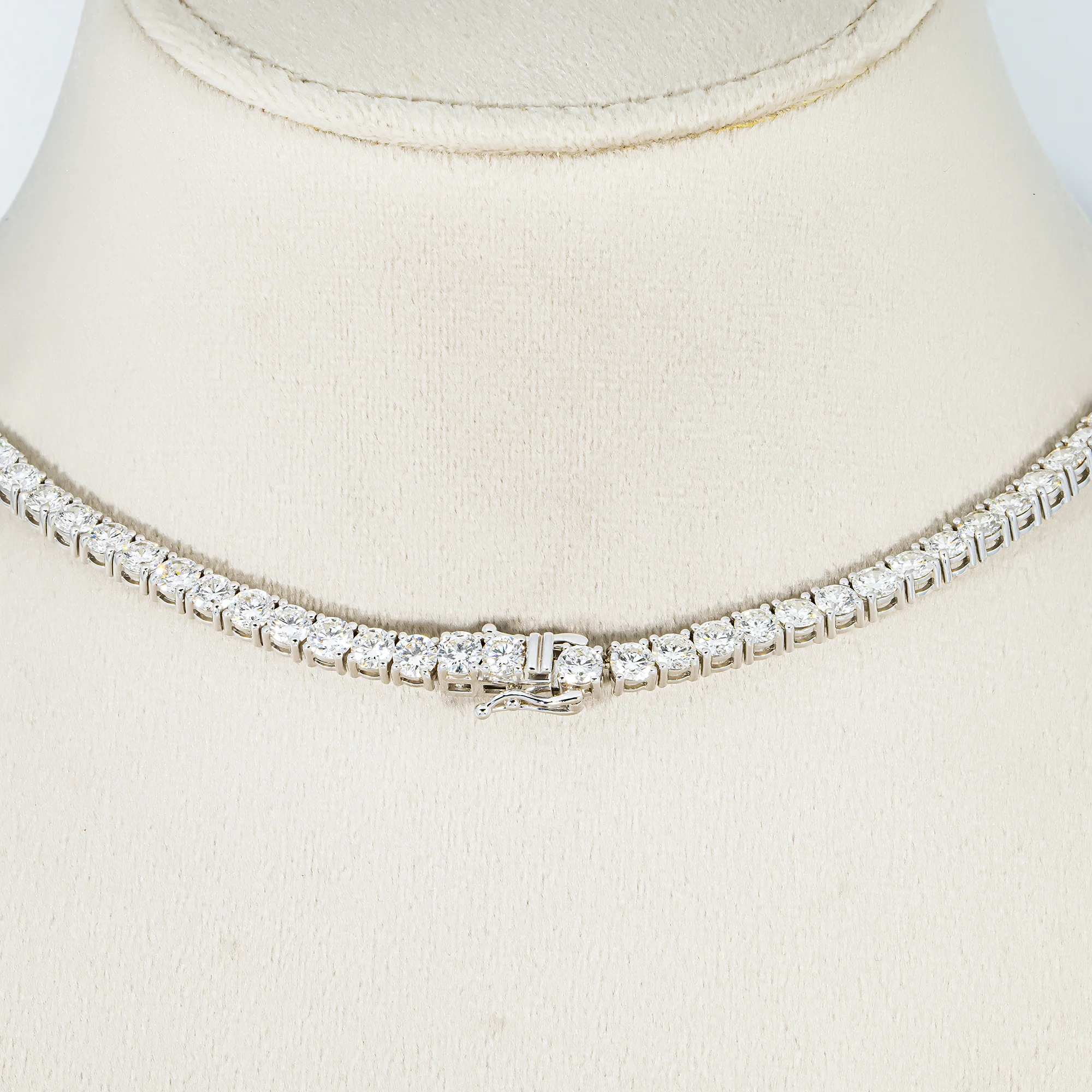 14K White Gold Round Diamond Tennis Chain 35.97ct (16"-22") - Image 3