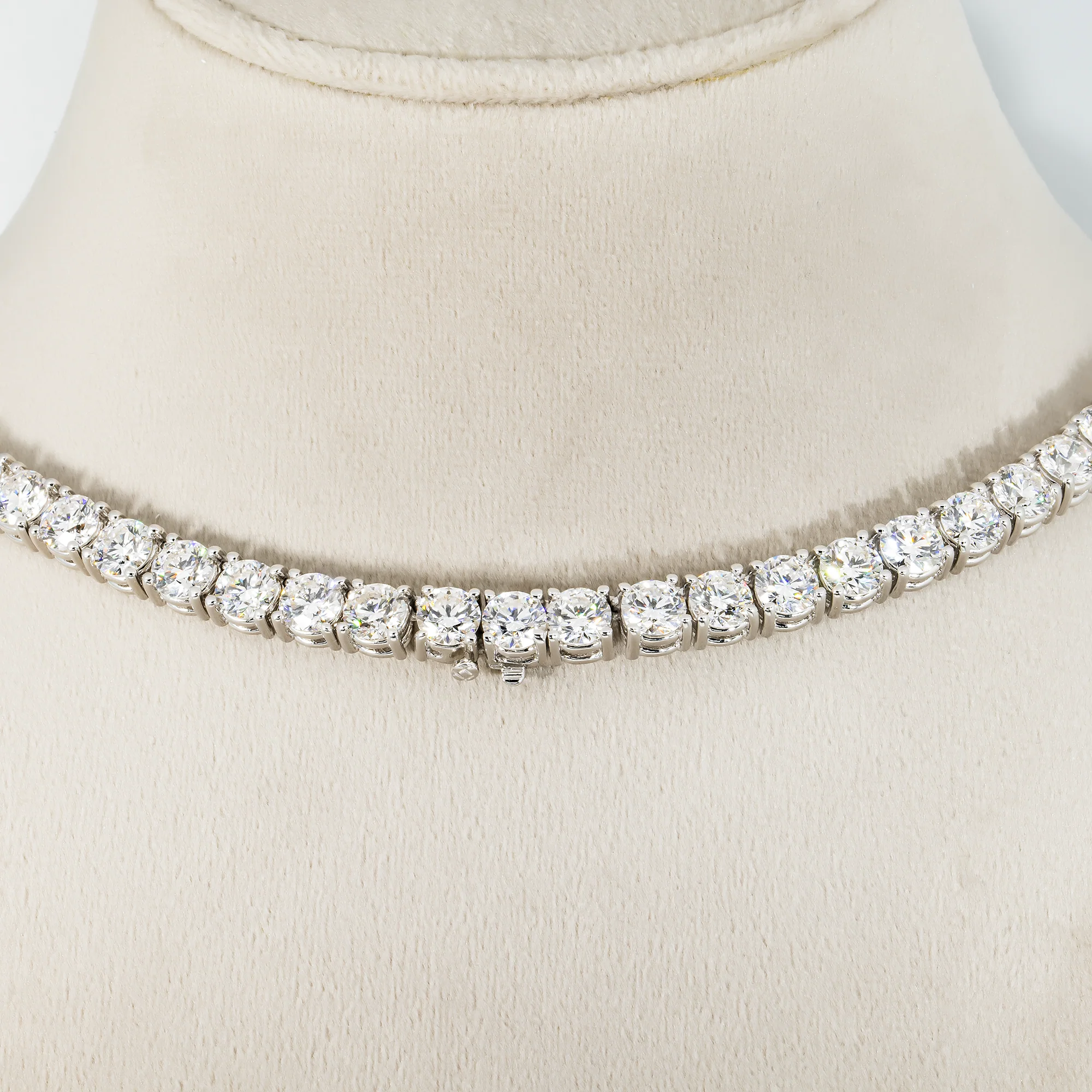 14K White Gold Round Diamond Tennis Chain 81.09ct (16"-22") - Image 4