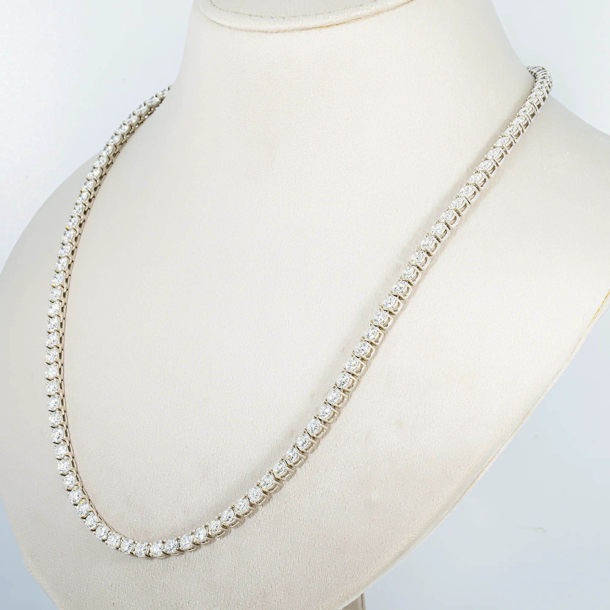 14K White Gold Round Diamond Tennis Chain 44.70ct (16"-26") - Image 2