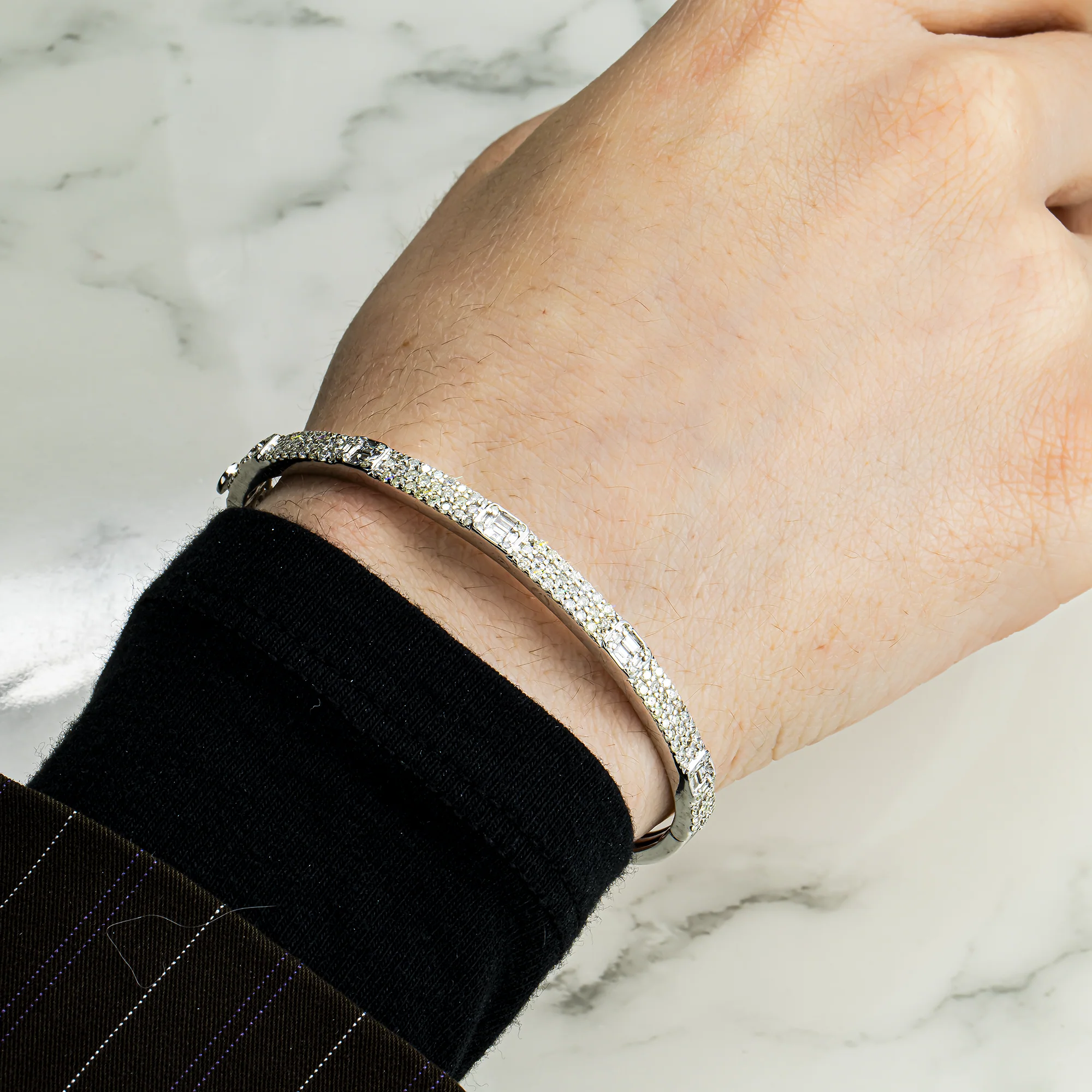 14K White Gold Round & Emerald Cut Diamond Bangle Bracelet 2.0ct - Image 2