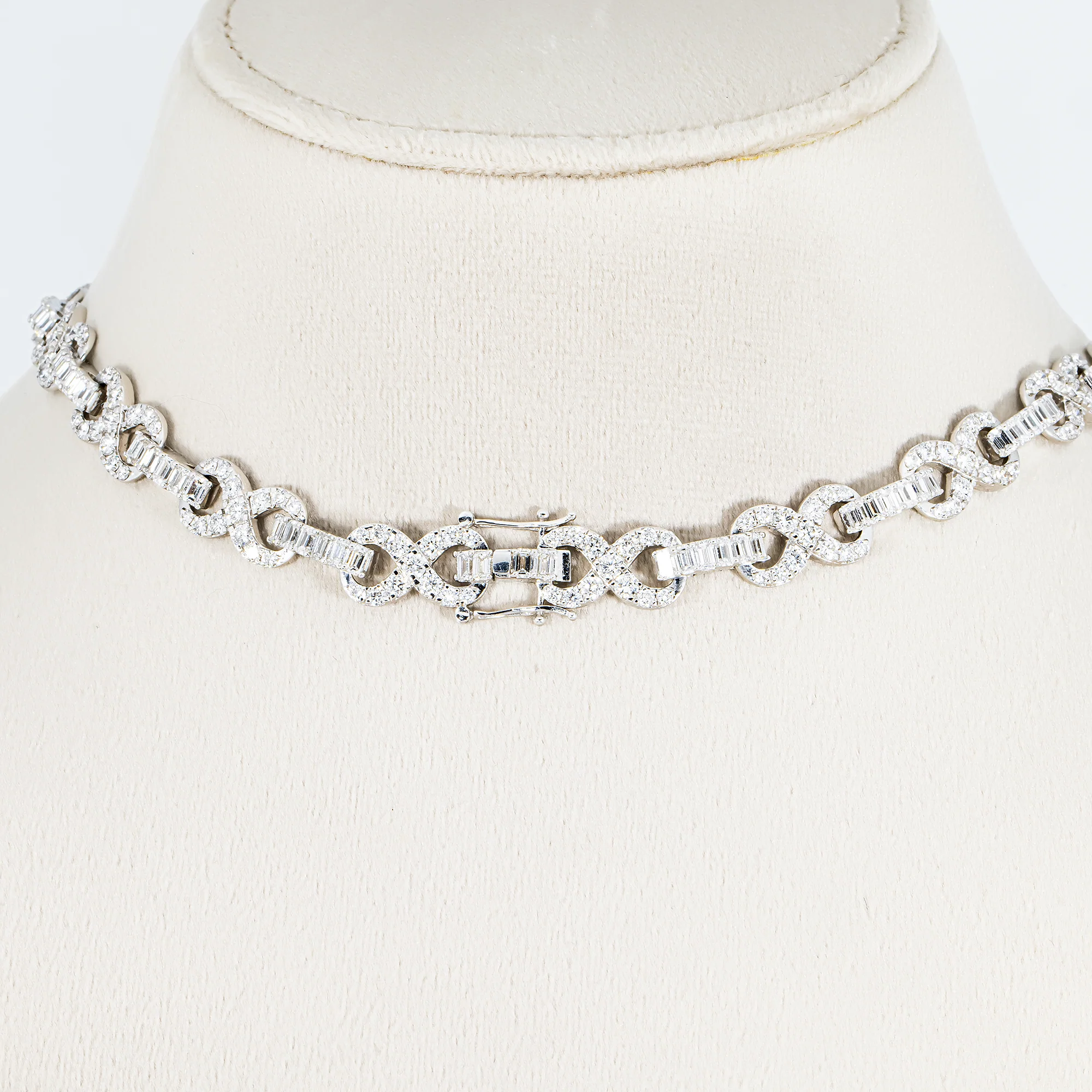 14K White Gold Round & Emerald Cut Diamond Infinity Link Necklace 29.30ct - Image 3