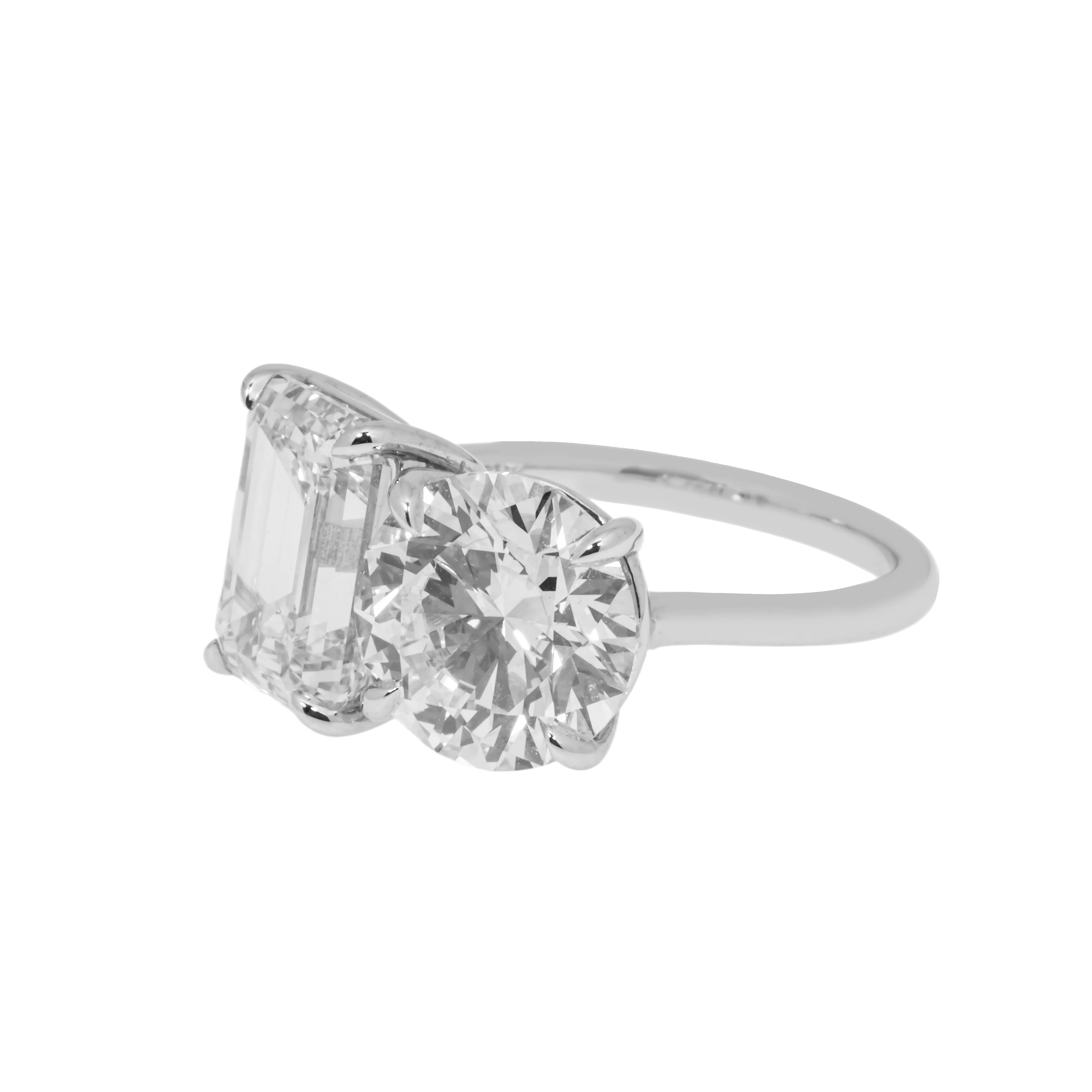 18K White Gold Round & Emerald Cut Double Diamond Toi et Moi Ring 7.52ctw - Image 4