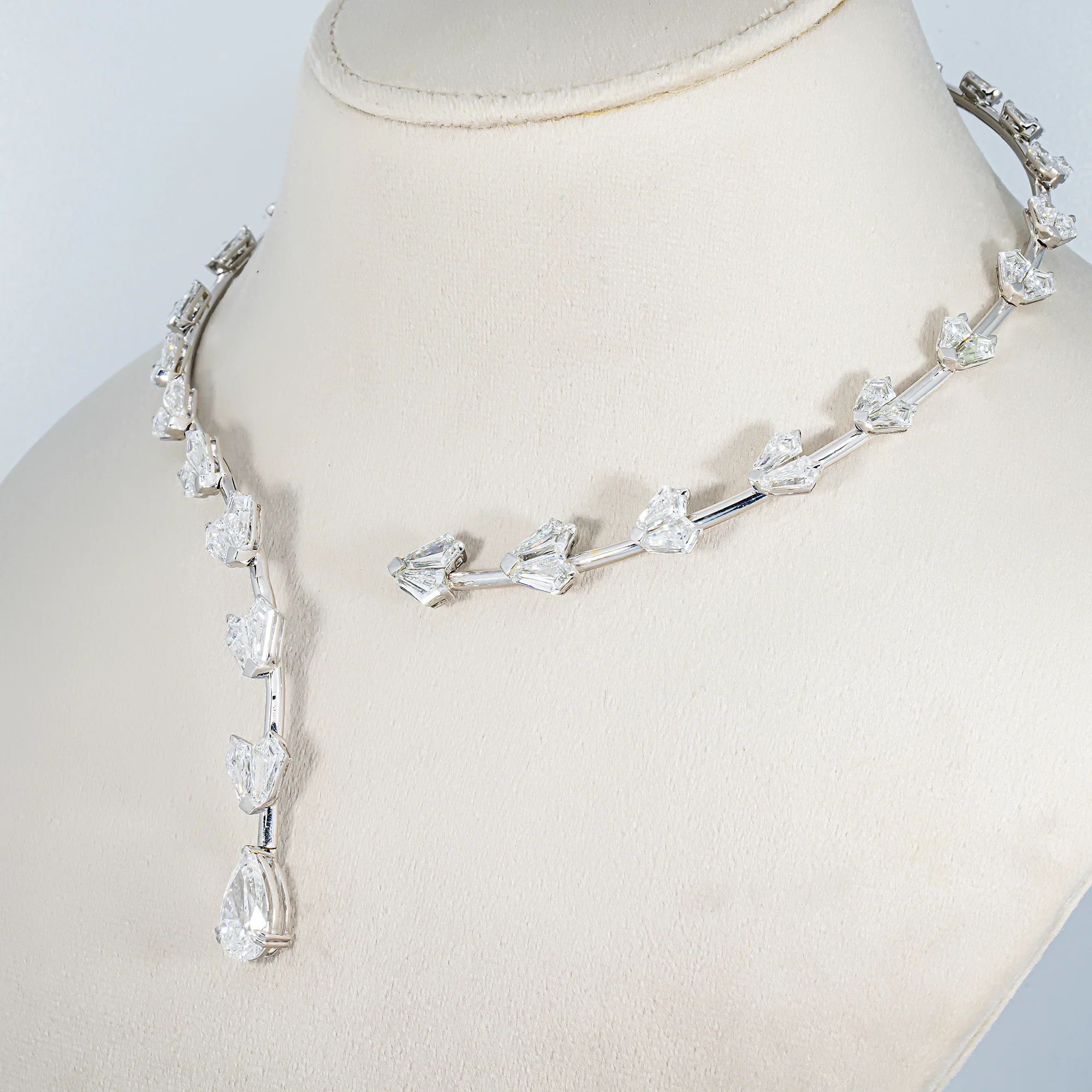 14K White Gold Pear & Step Cut Kite Diamond Satellite Drop Necklace 33.10ct - Image 2