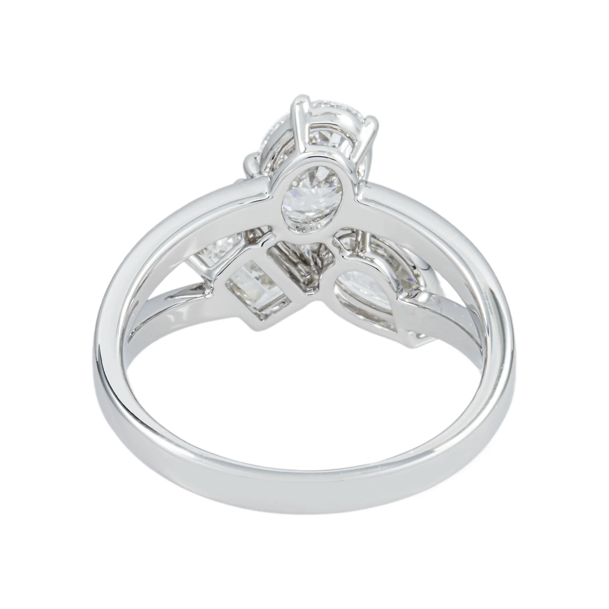 14K White Gold Triple Diamond Clister Ring 2.77ct - Image 4
