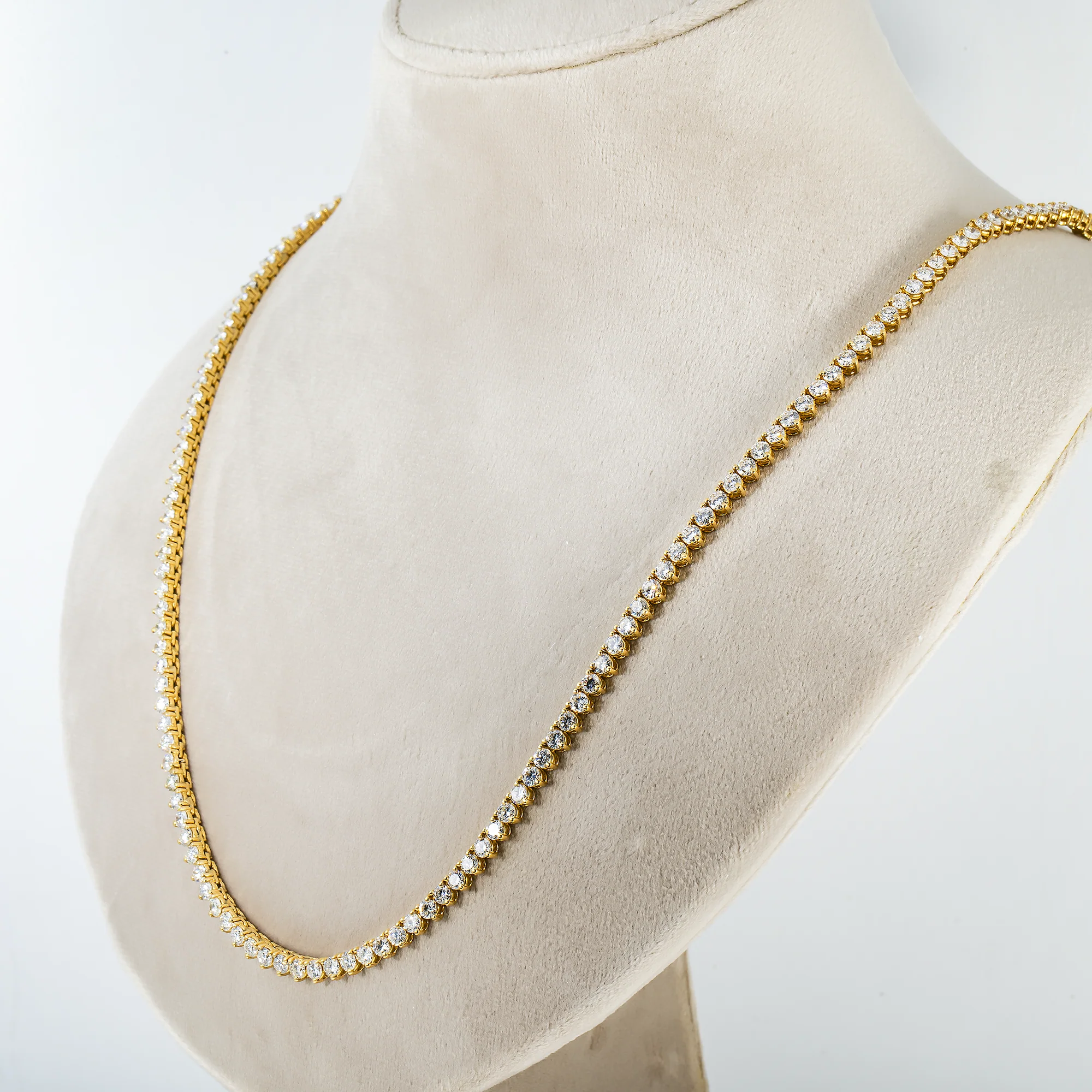 14K Yellow Gold 3- Prong Round Diamond Tennis Chain 26.17ct - Image 3