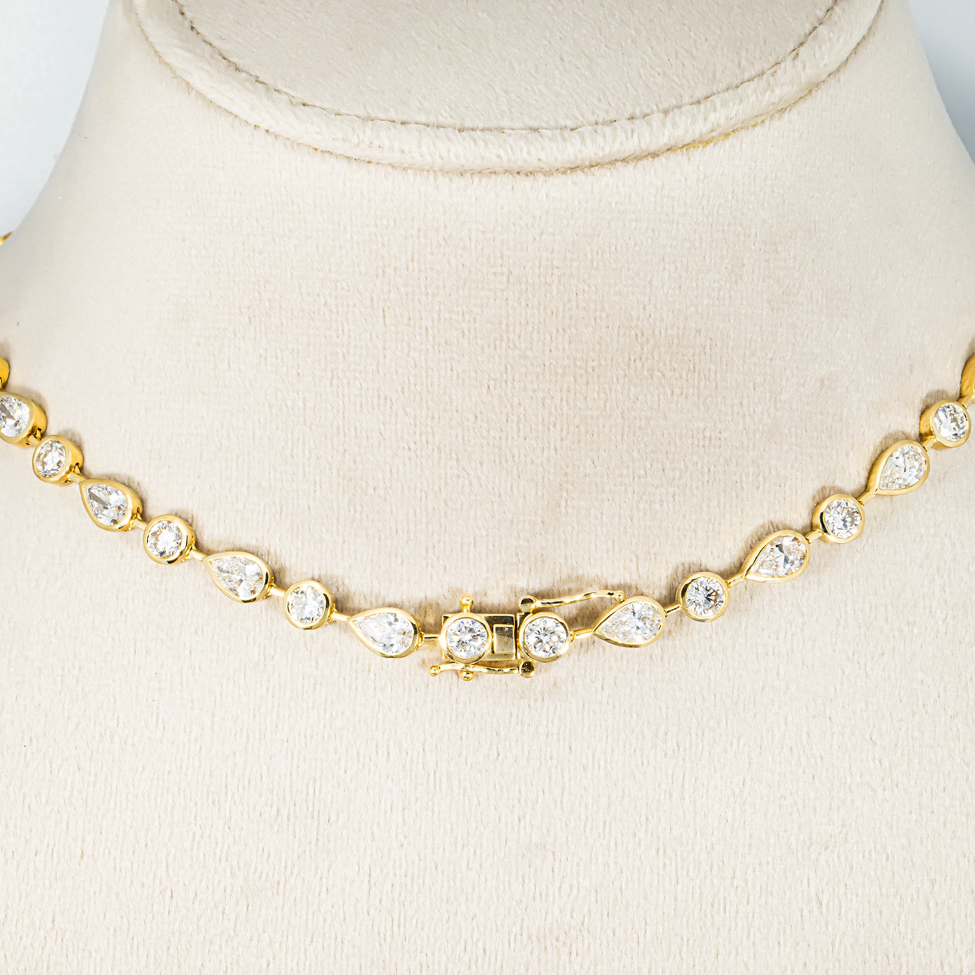 14K Yellow Gold Bezel Set Pear & Oval Cut Diamond Satellite Necklace 17.64ct - Image 4