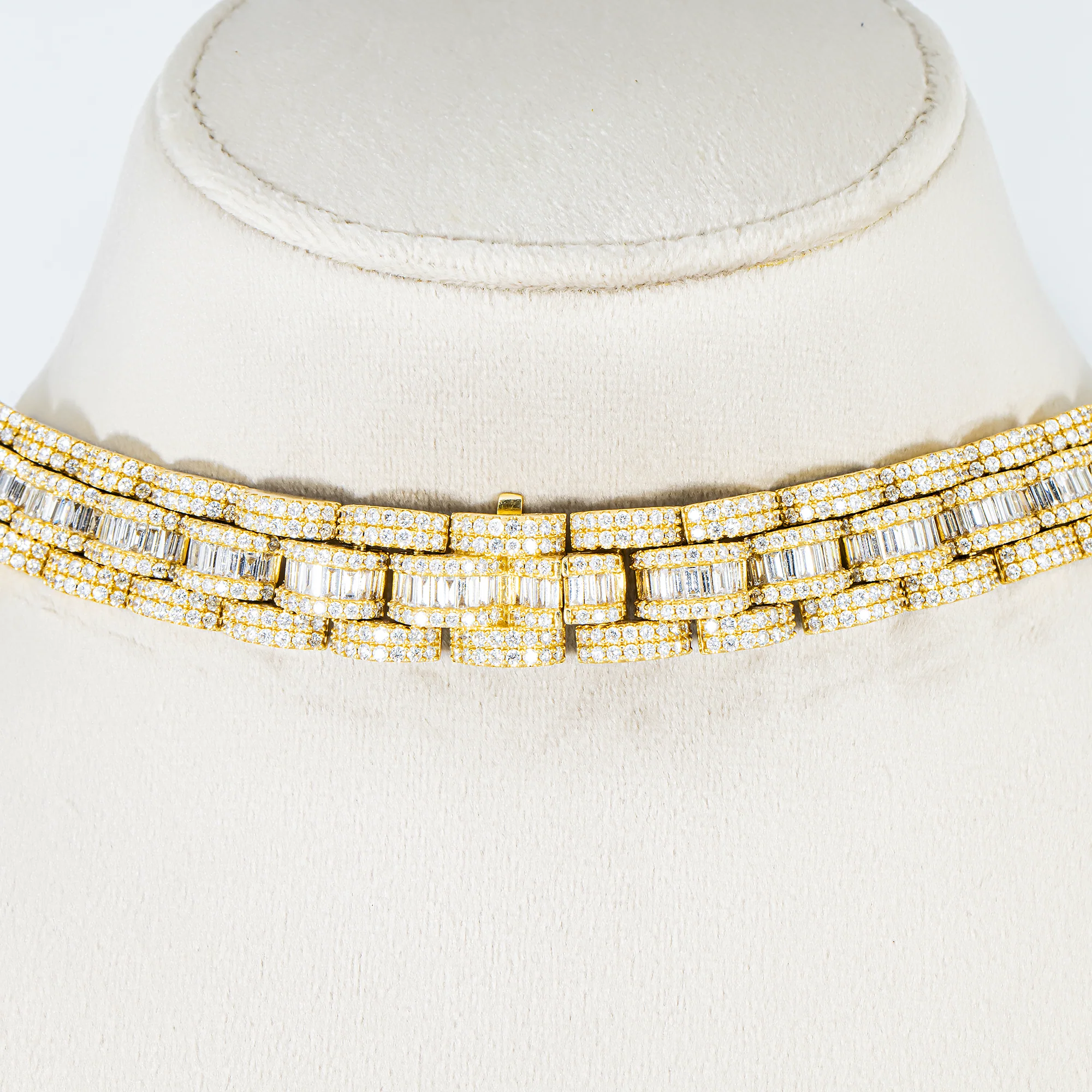 14K Yellow Gold Round & Baguette Cut Diamond Chain 46.69ct - Image 3