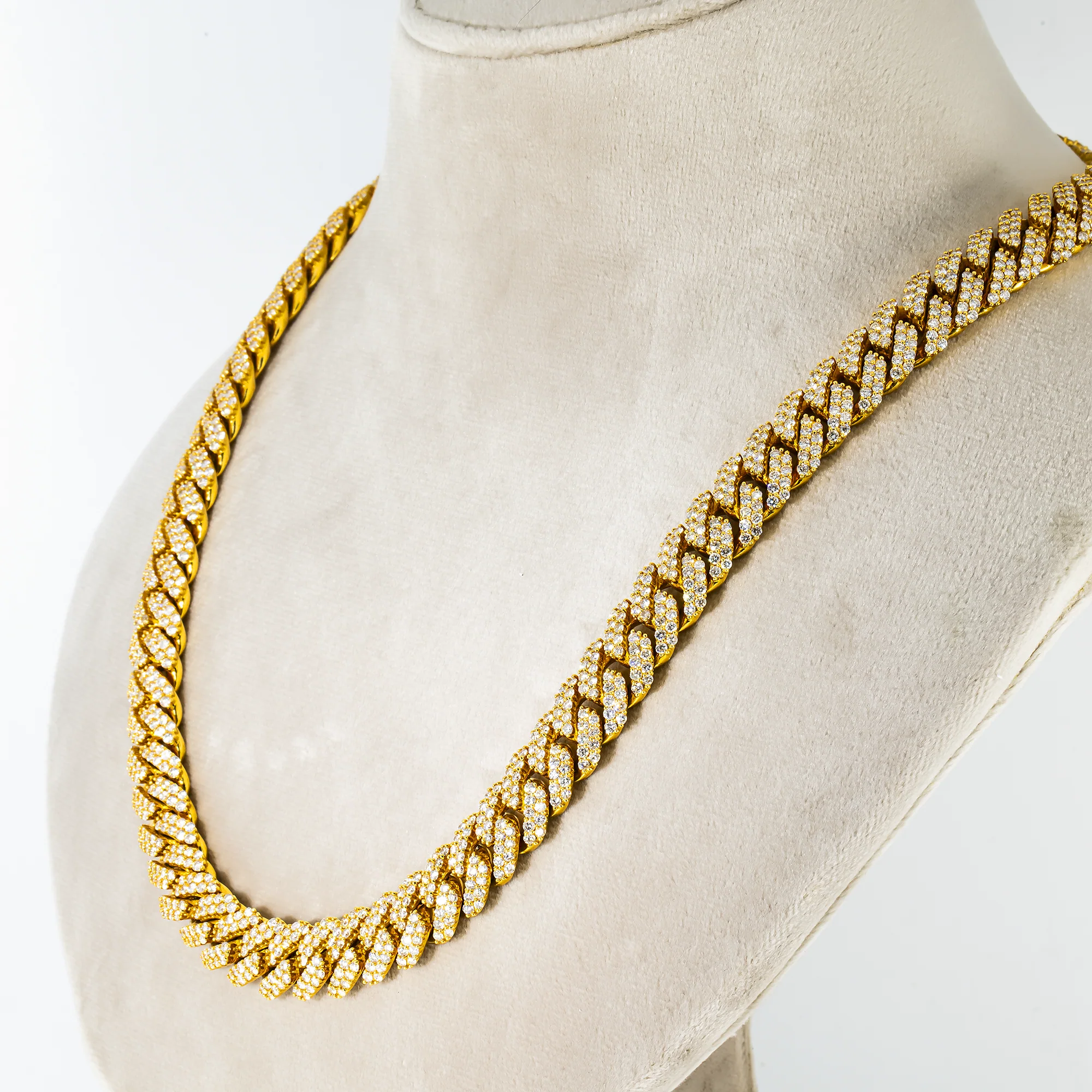 14K Yellow Gold Round Diamond Cuban Link Chain 22.0ct - Image 3