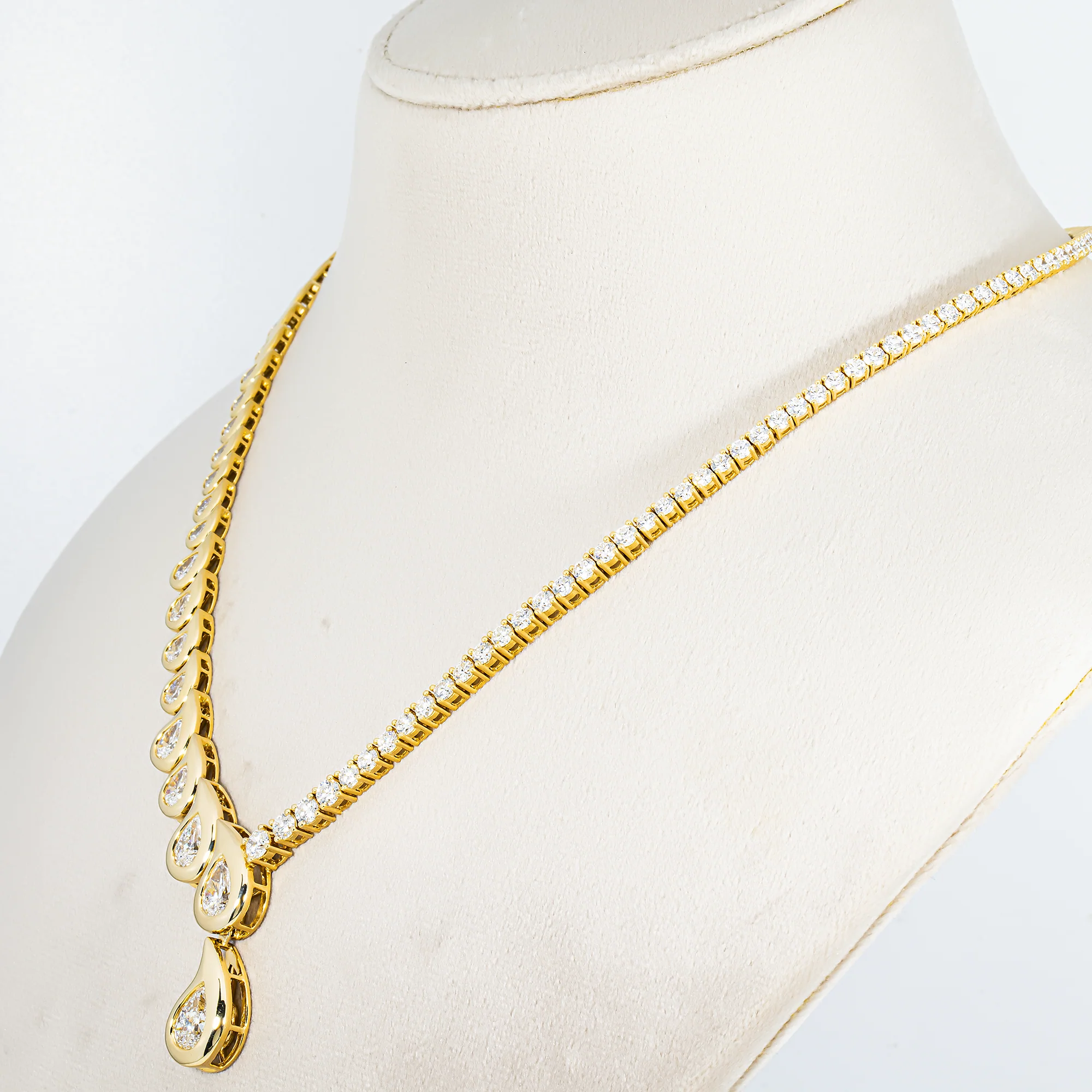 14K Yellow Gold Two Faced Graduated Pear Cut Diamond Drop Necklace 16.66ct - Image 2