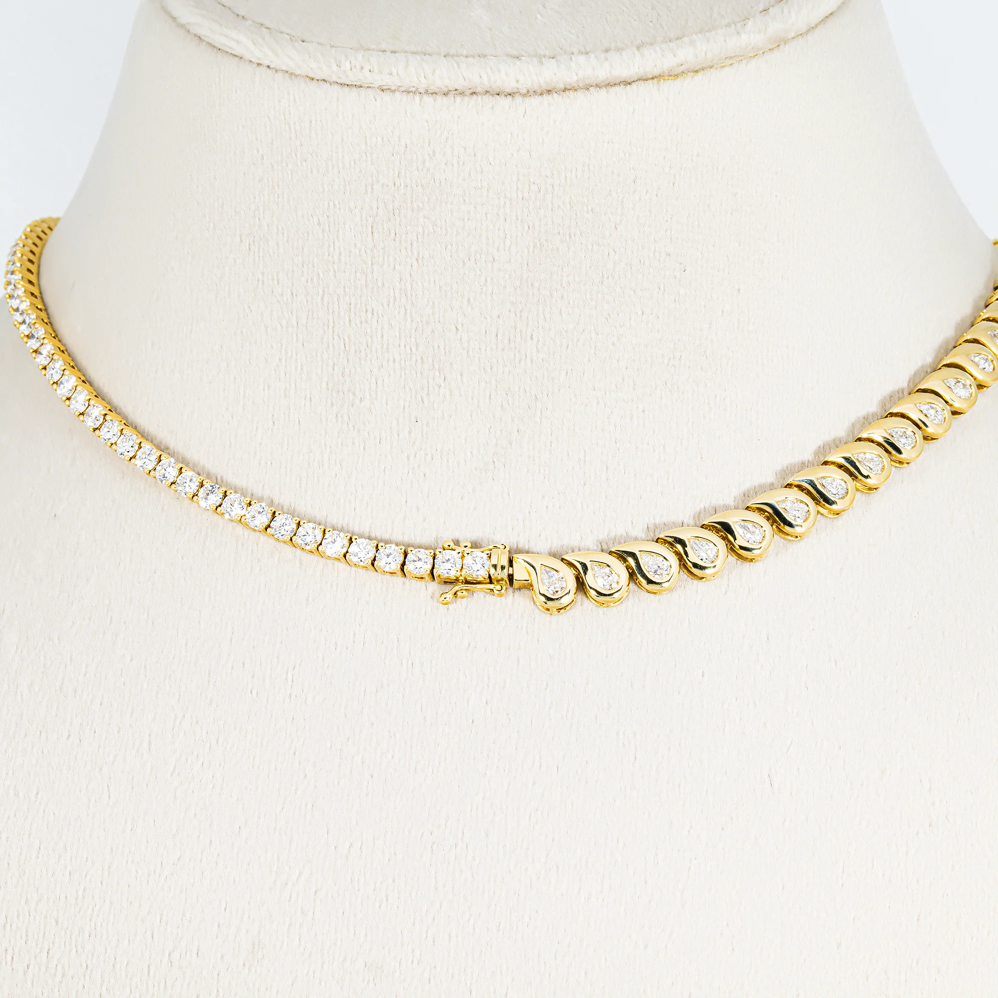 14K Yellow Gold Two Faced Graduated Pear Cut Diamond Drop Necklace 16.66ct - Image 3