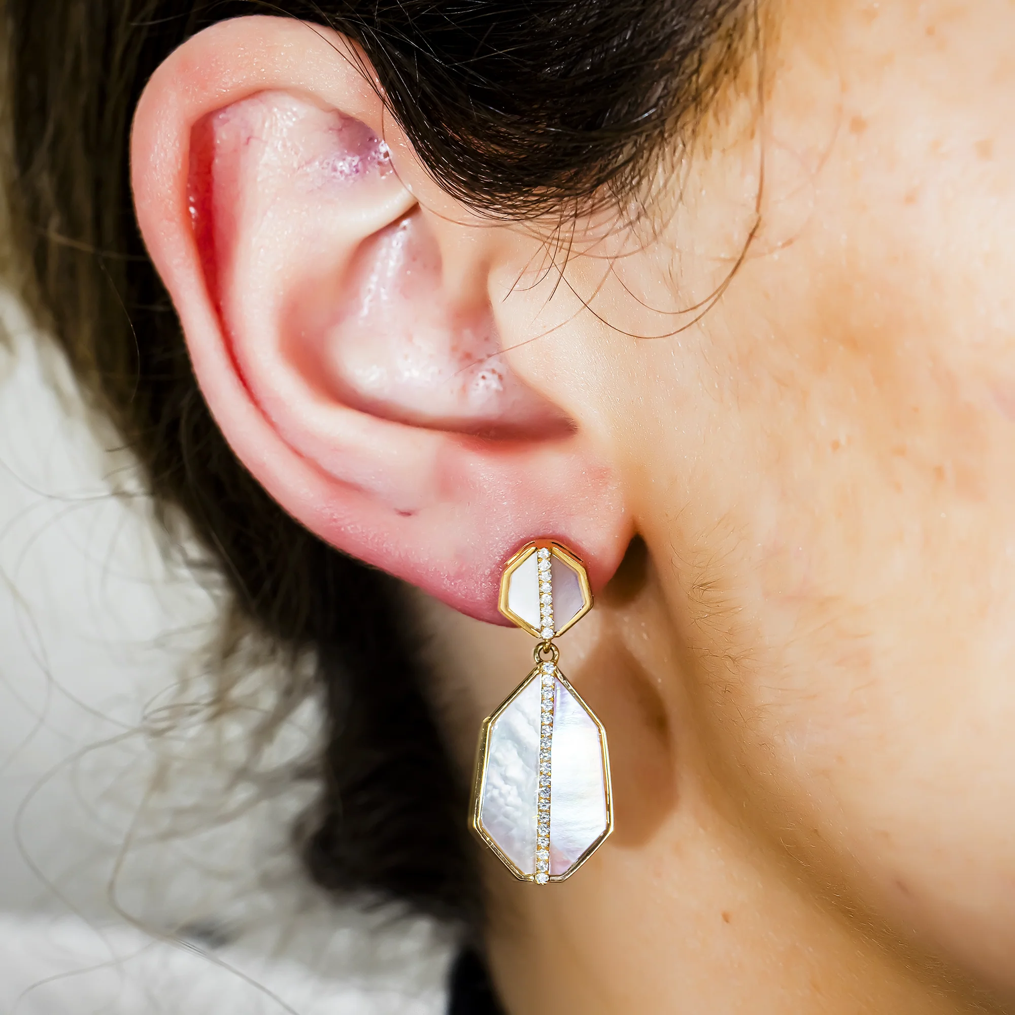 14K Yellow Gold White & Pink Mother of Pearl Diamond Drop Earrings 0.25ctw - Image 2