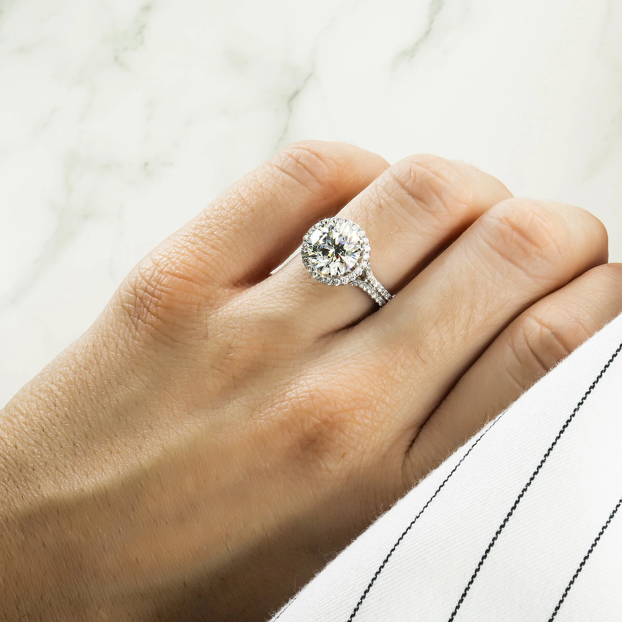 18K White Gold 3.28ct Round Cut Diamond Engagement Ring W/ Halo 4.08ctw - Image 2
