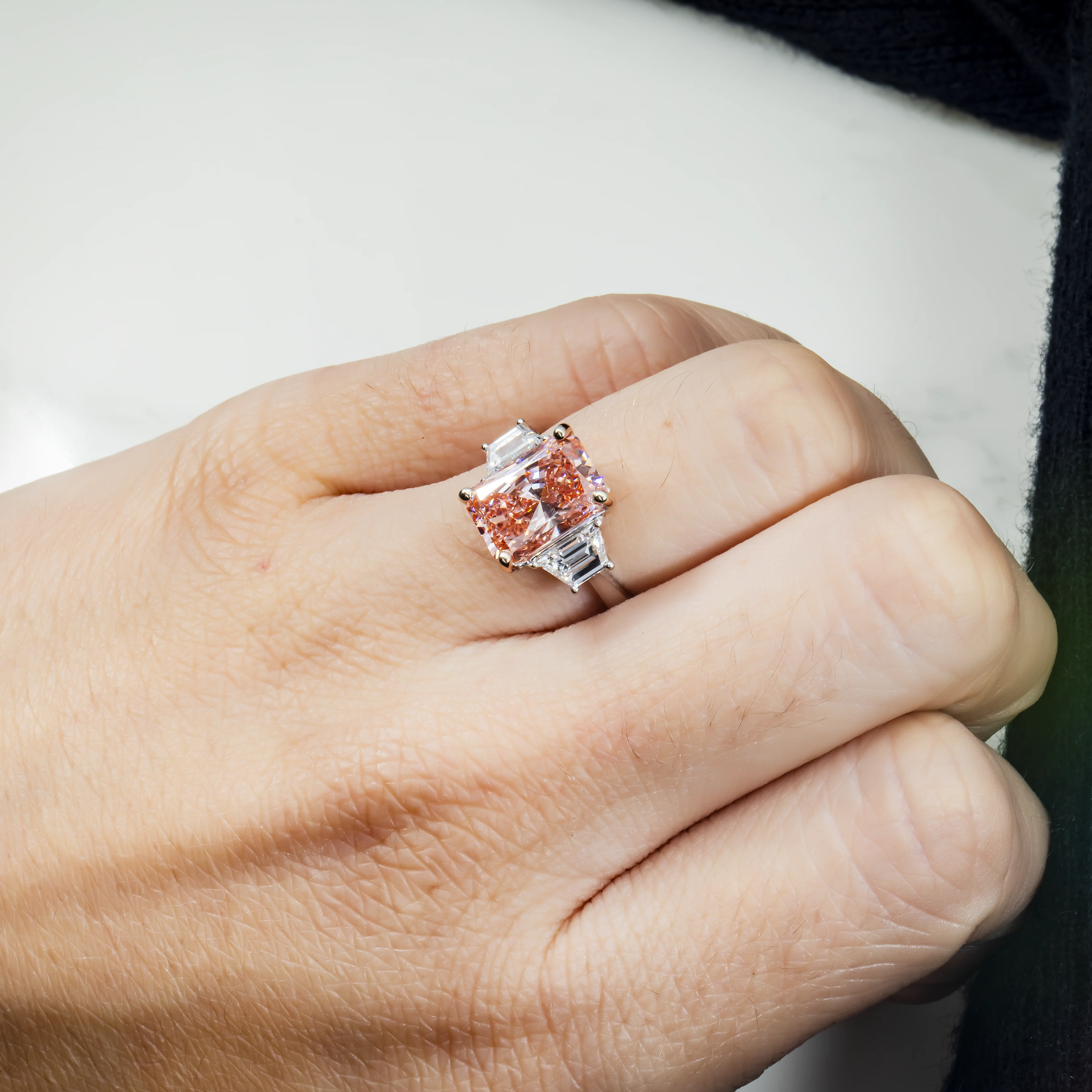 18K White Gold 3.72ct Radiant Cut Fancy Vivid Pink Diamond Ring 4.82ctw - Image 3