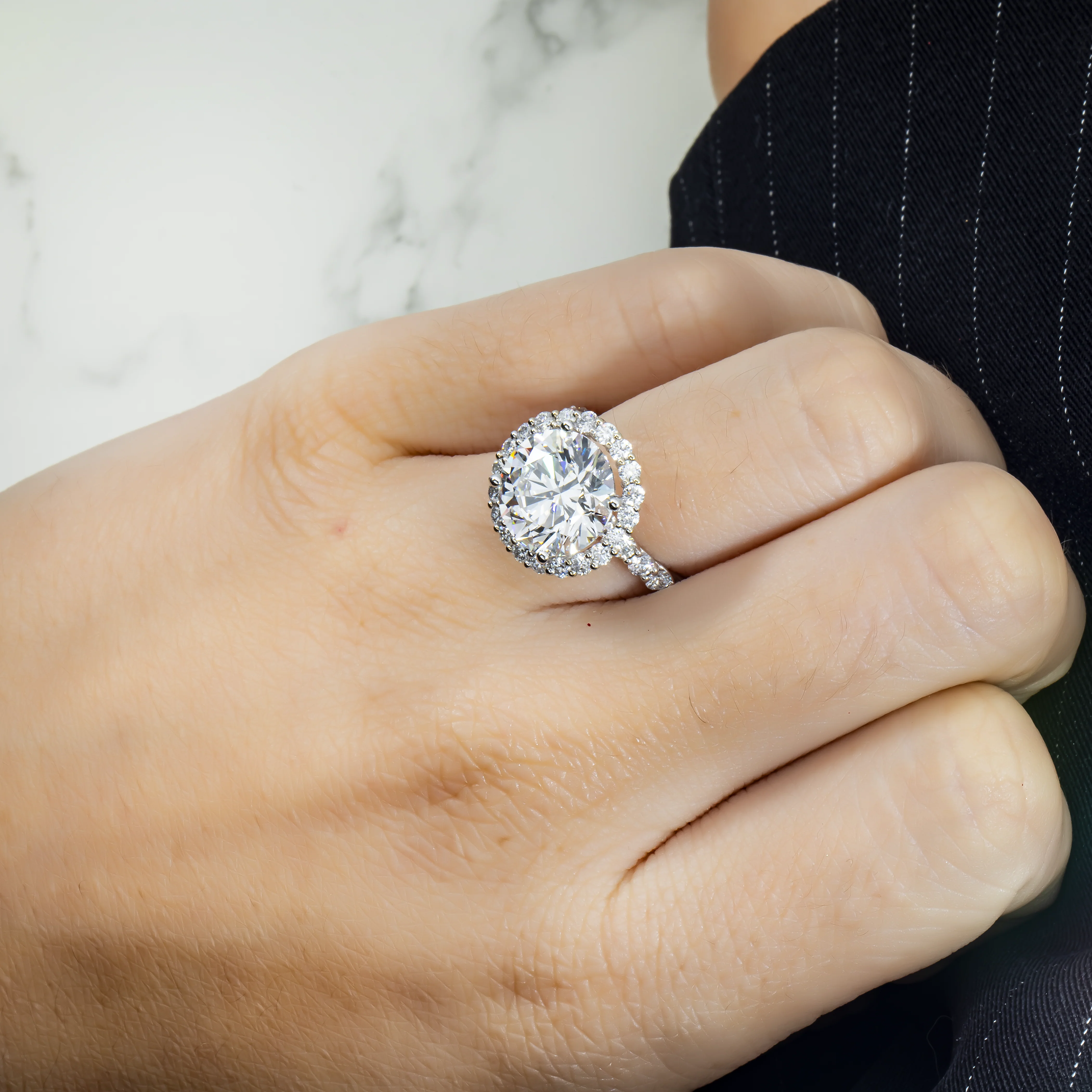 18K White Gold 5.11ct Round Cut Diamond Engagement Ring 6.67ctw - Image 3