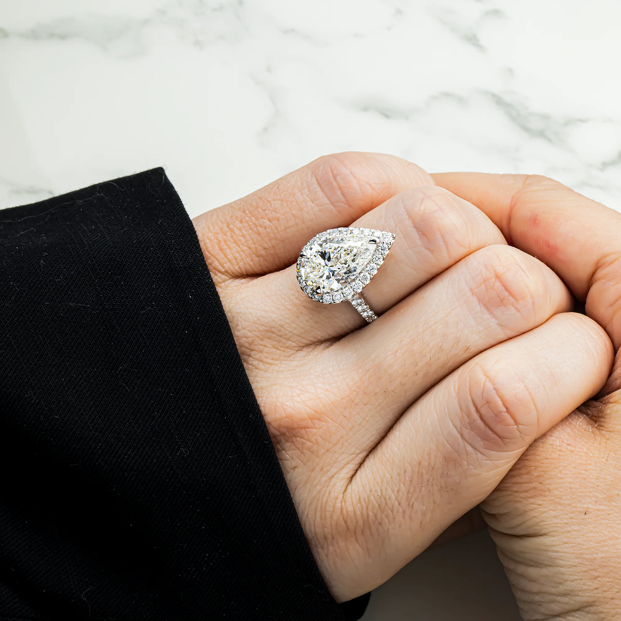 18K White Gold 5.50ct Pear Cut Diamond Engagement Ring 6.39ctw - Image 2