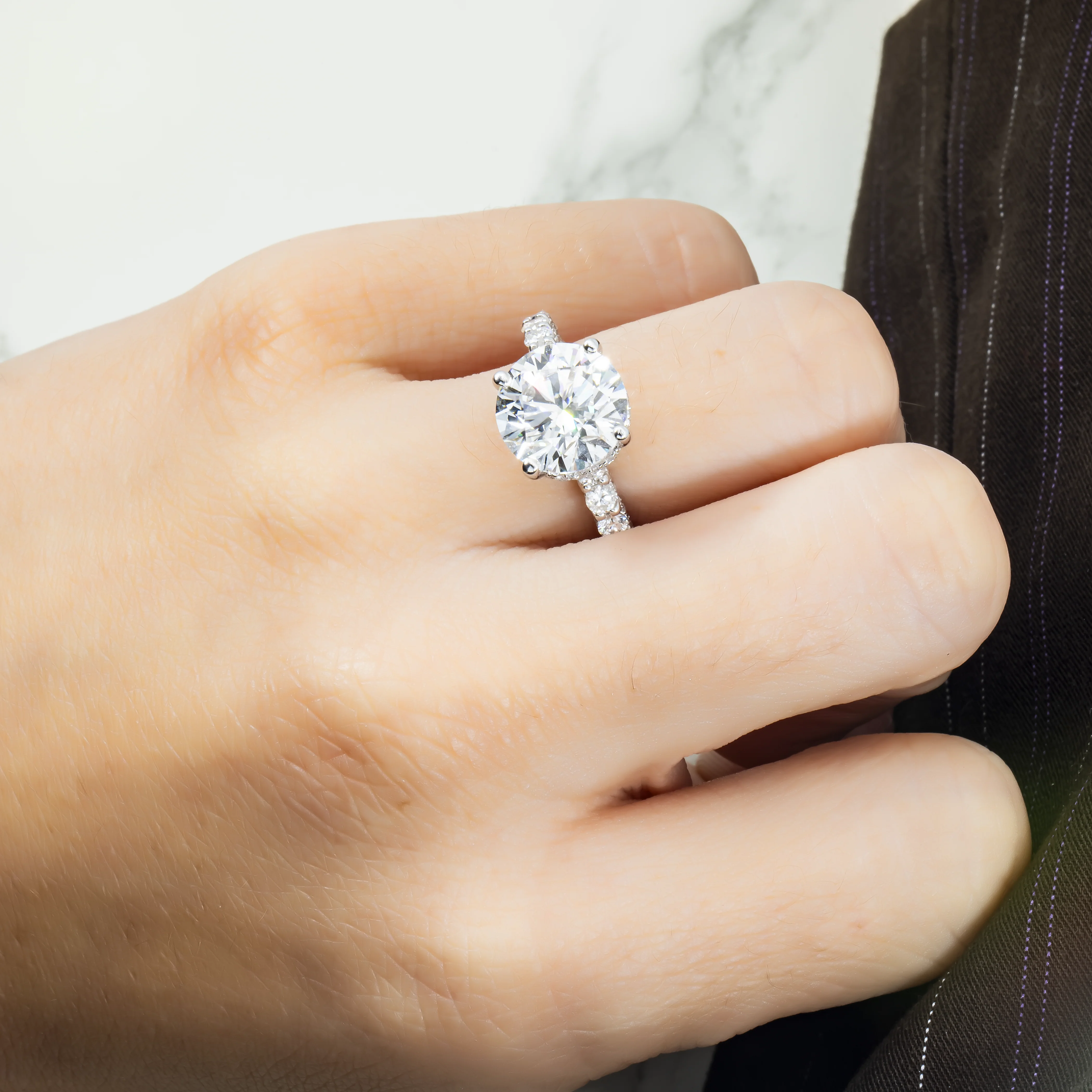 18K White Gold 5ct Round Diamond Engagement Ring 7.02ctw - Image 3