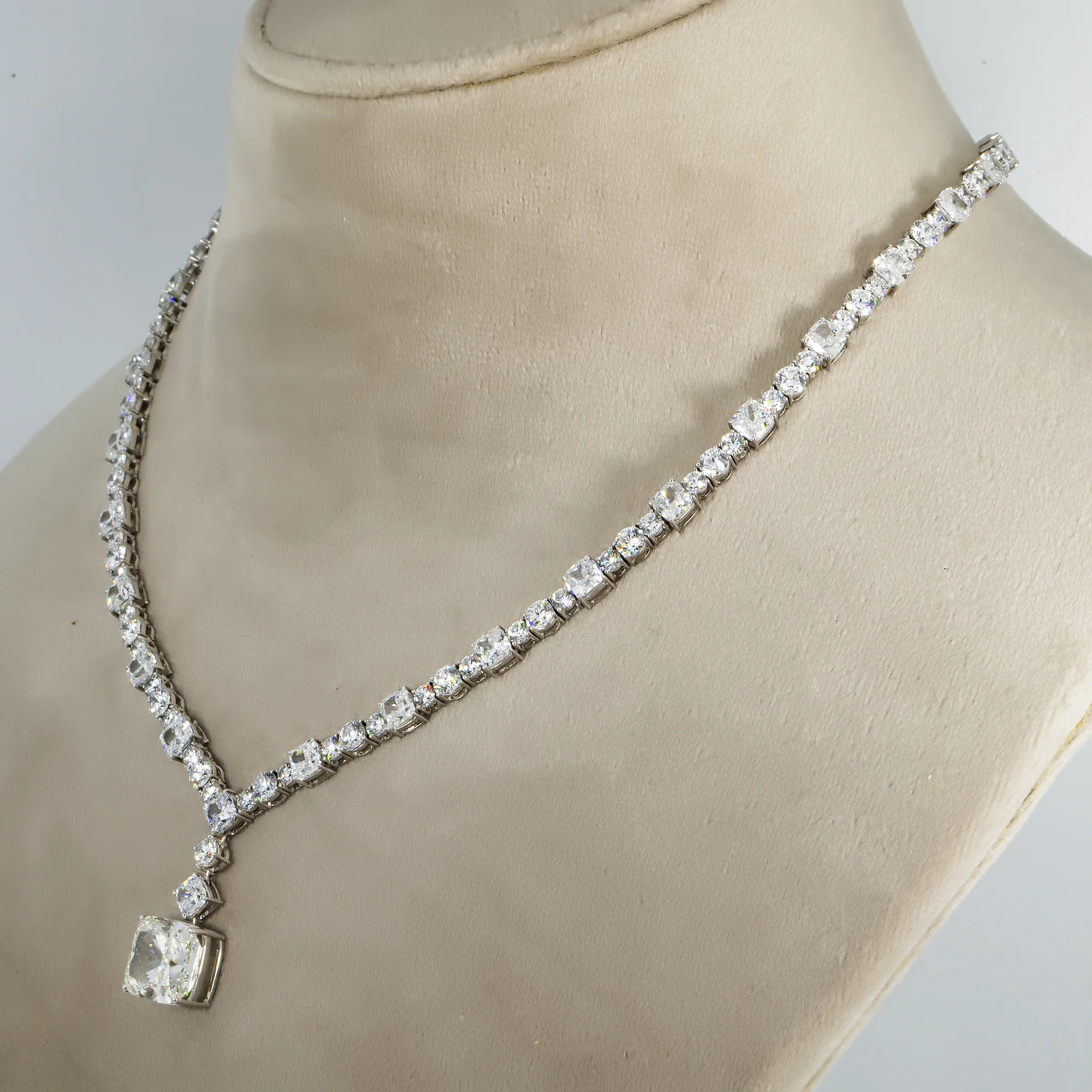 18K White Gold Cushion Cut Diamond Drop Necklace 36.29ct - Image 2