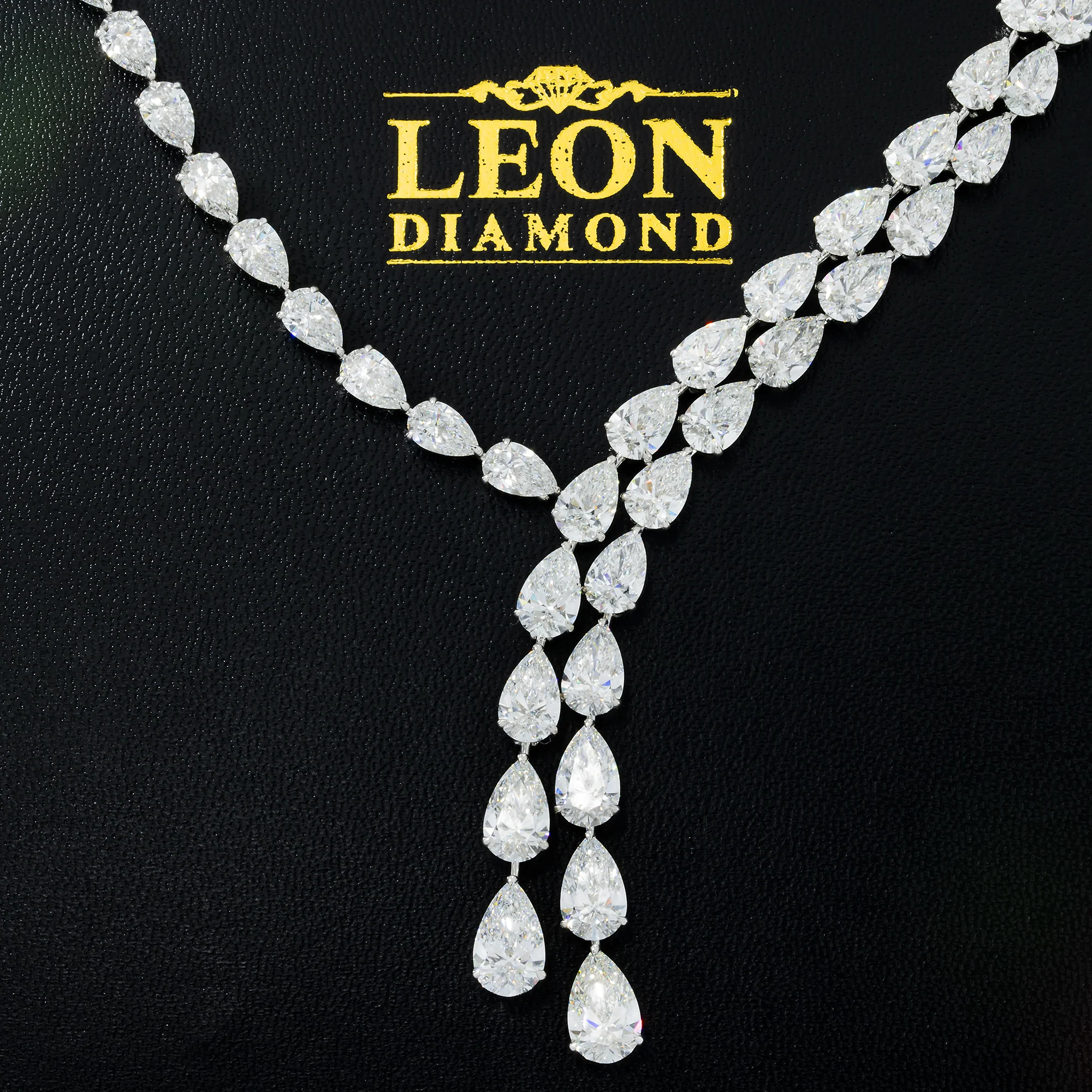 18K White Gold Detailed Pear Cut Diamond Drop Necklace 56.95ct - Image 3