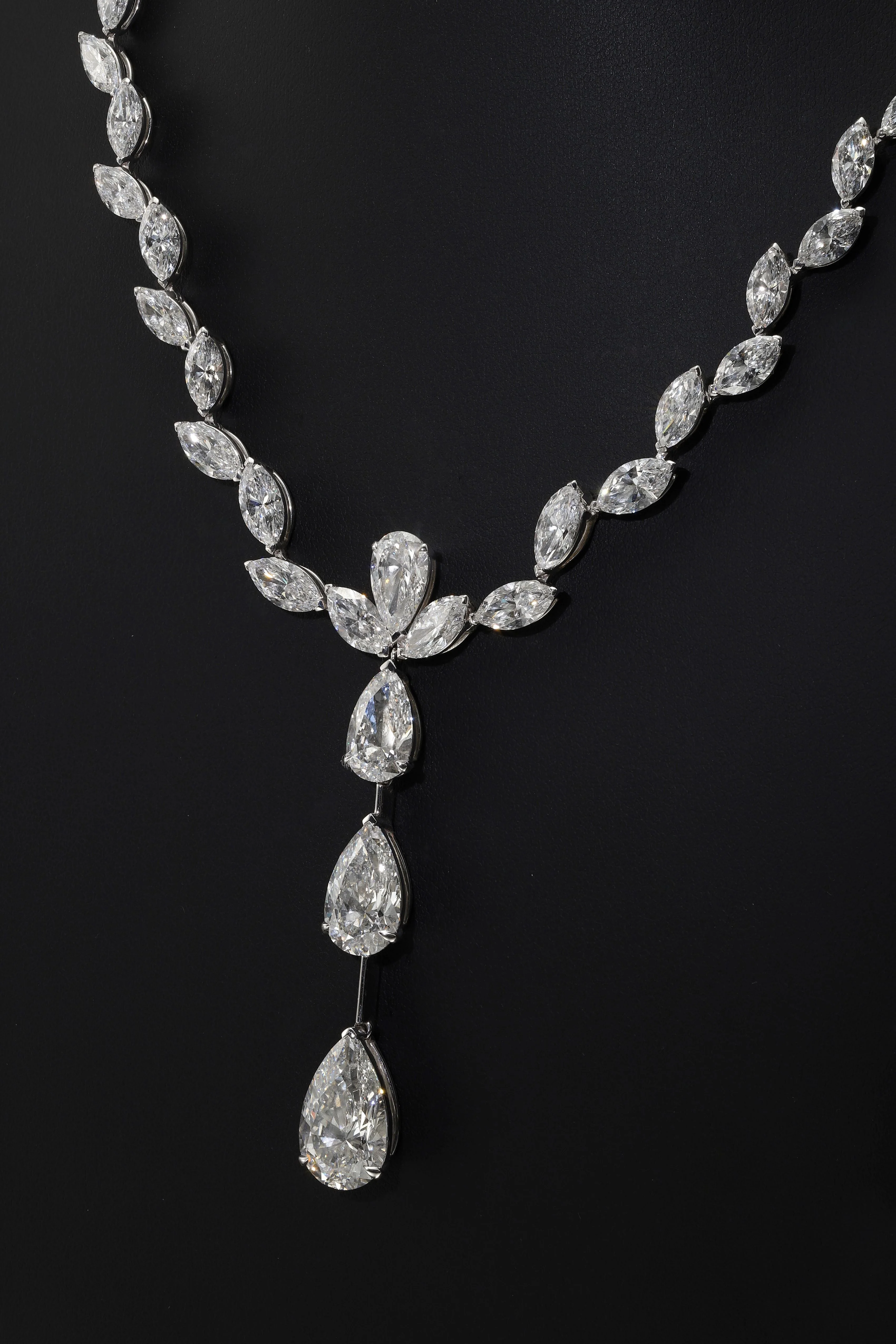 18K White Gold Marquise & Pear Cut Diamond Drop Necklace 40.36ct - Image 3