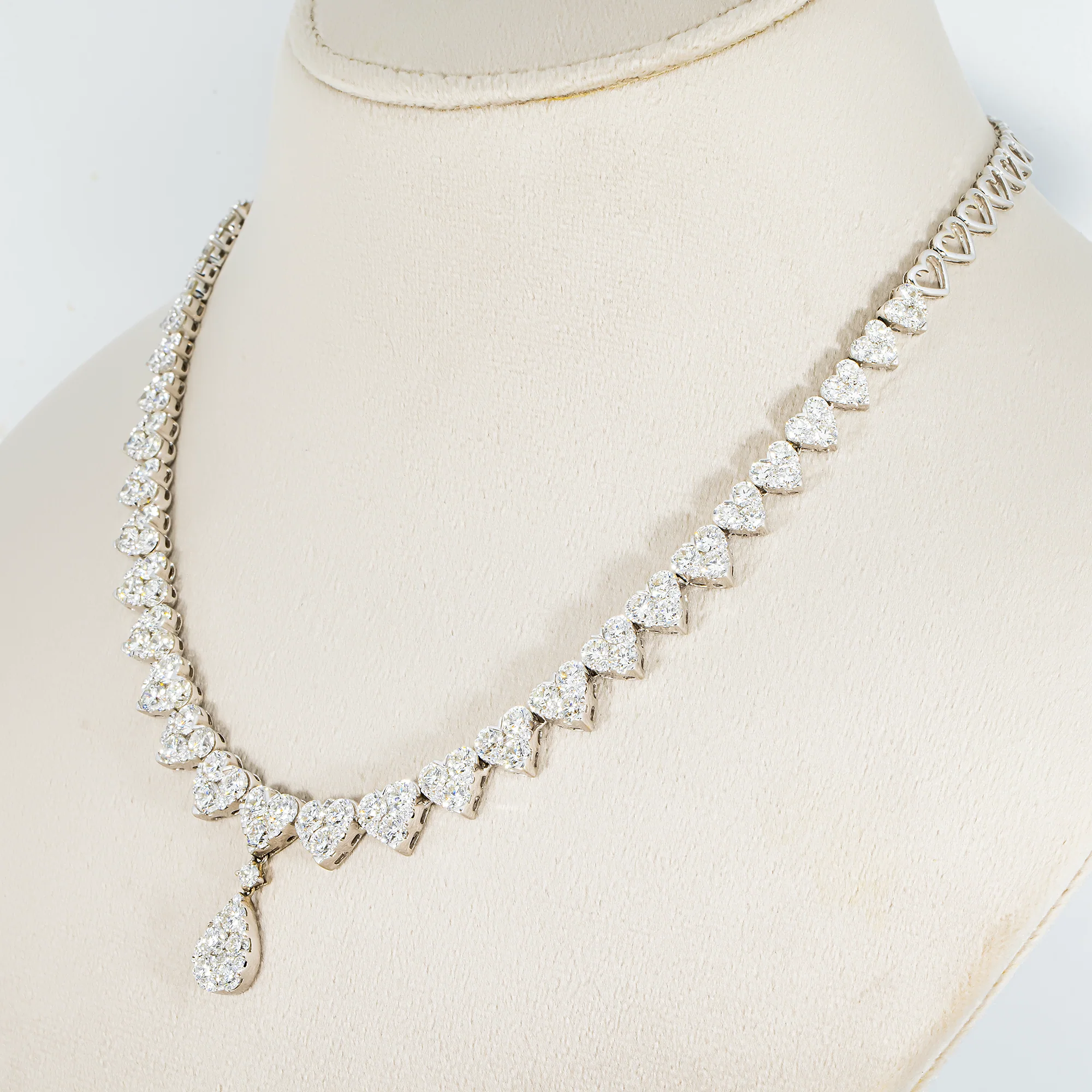 18K White Gold Multi Cut Diamond Drop Necklace 21.96ct - Image 2