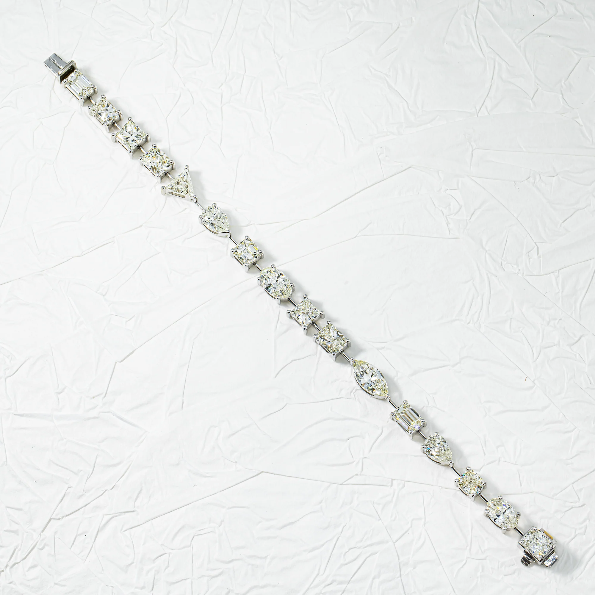 18K White Gold Multi Cut Diamond Satellite Bracelet 16.0ct - Image 3