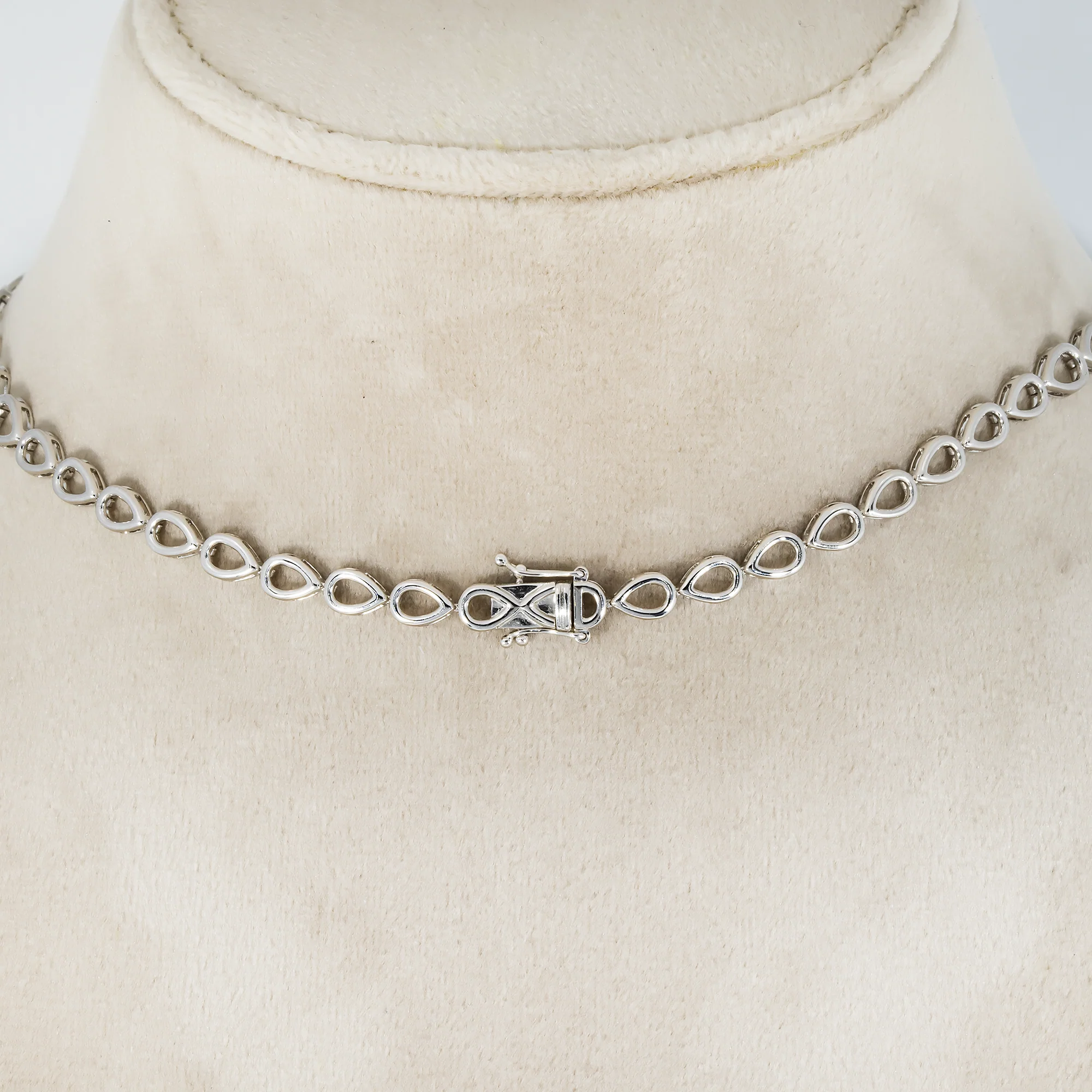 18K White Gold Multi Cut Fancy Color Diamond Drop Necklace 22.94ct (matching set) - Image 4