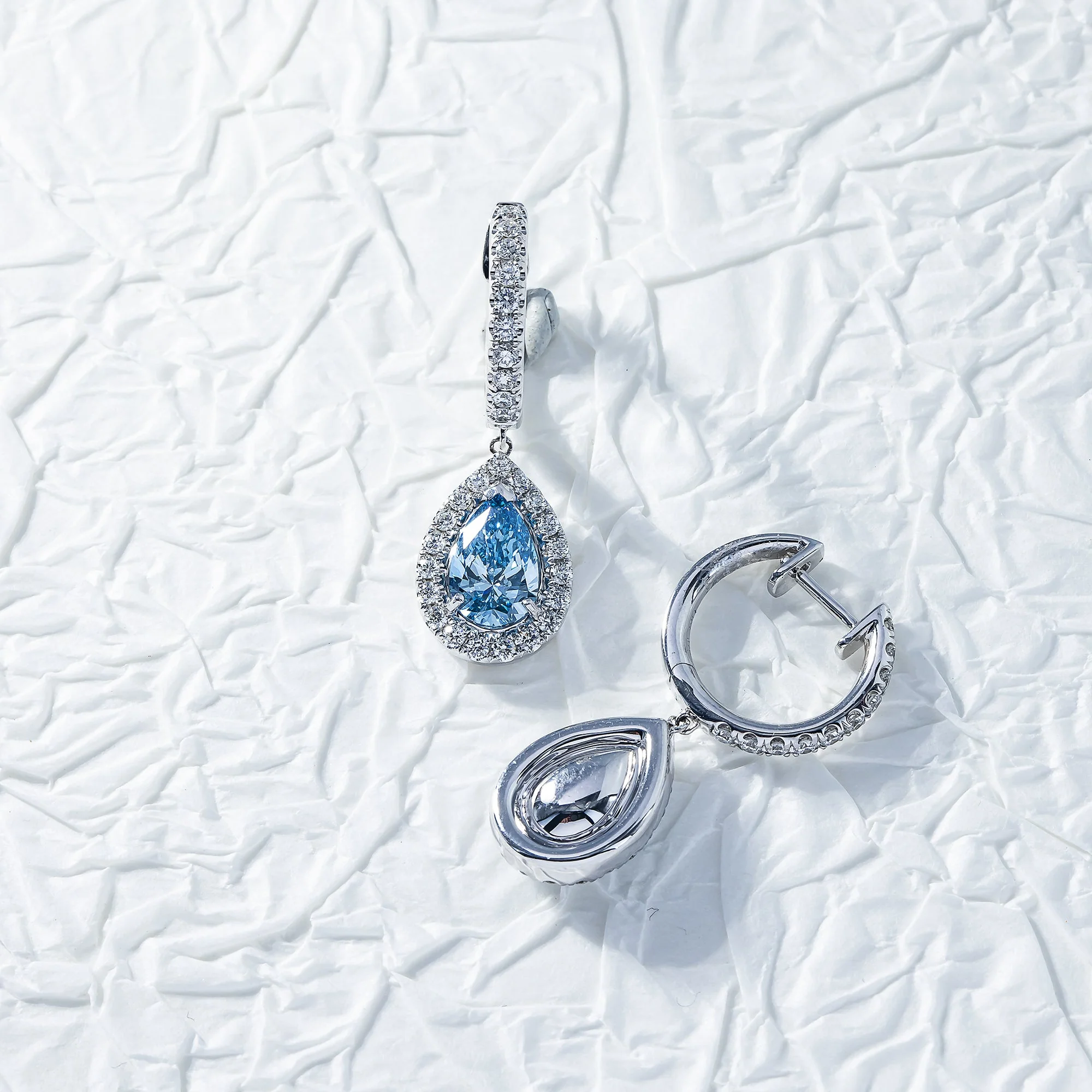 18K White Gold Pear Cut Fancy Vivid Blue Diamond Teardrop Earrings 2.95ctw - Image 3
