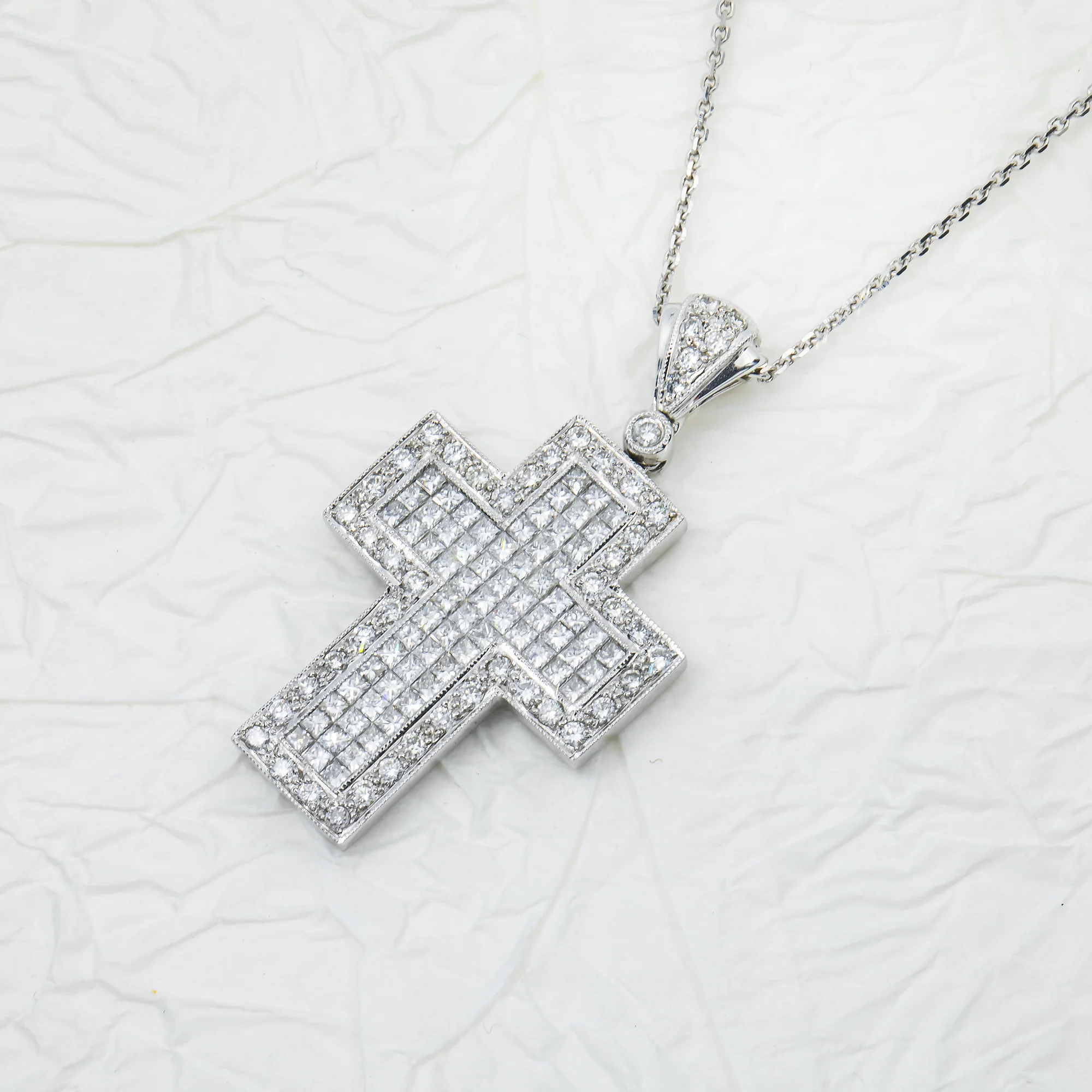 18K White Gold Princess & Round Diamond Cross Pendant & Chain Necklace 2.01ct - Image 4