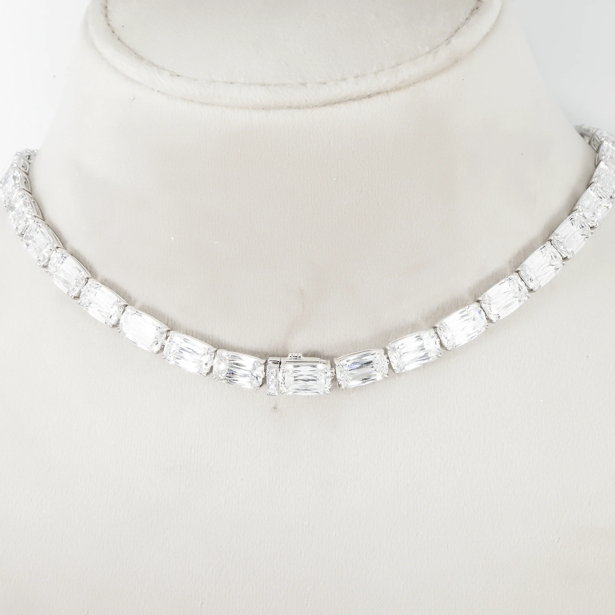 18K White Gold Rare Cut Diamond Chain 80.93ct - Image 2