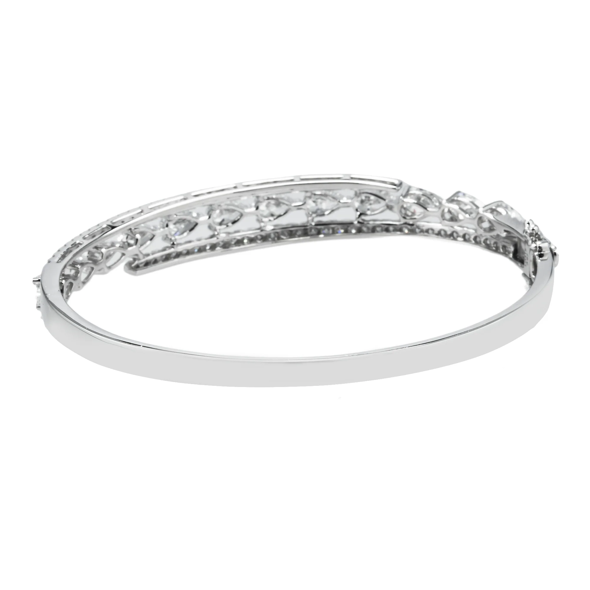 White Gold Round & Pear Cut Diamond Bangle Bracelet 4.78ct - Image 3