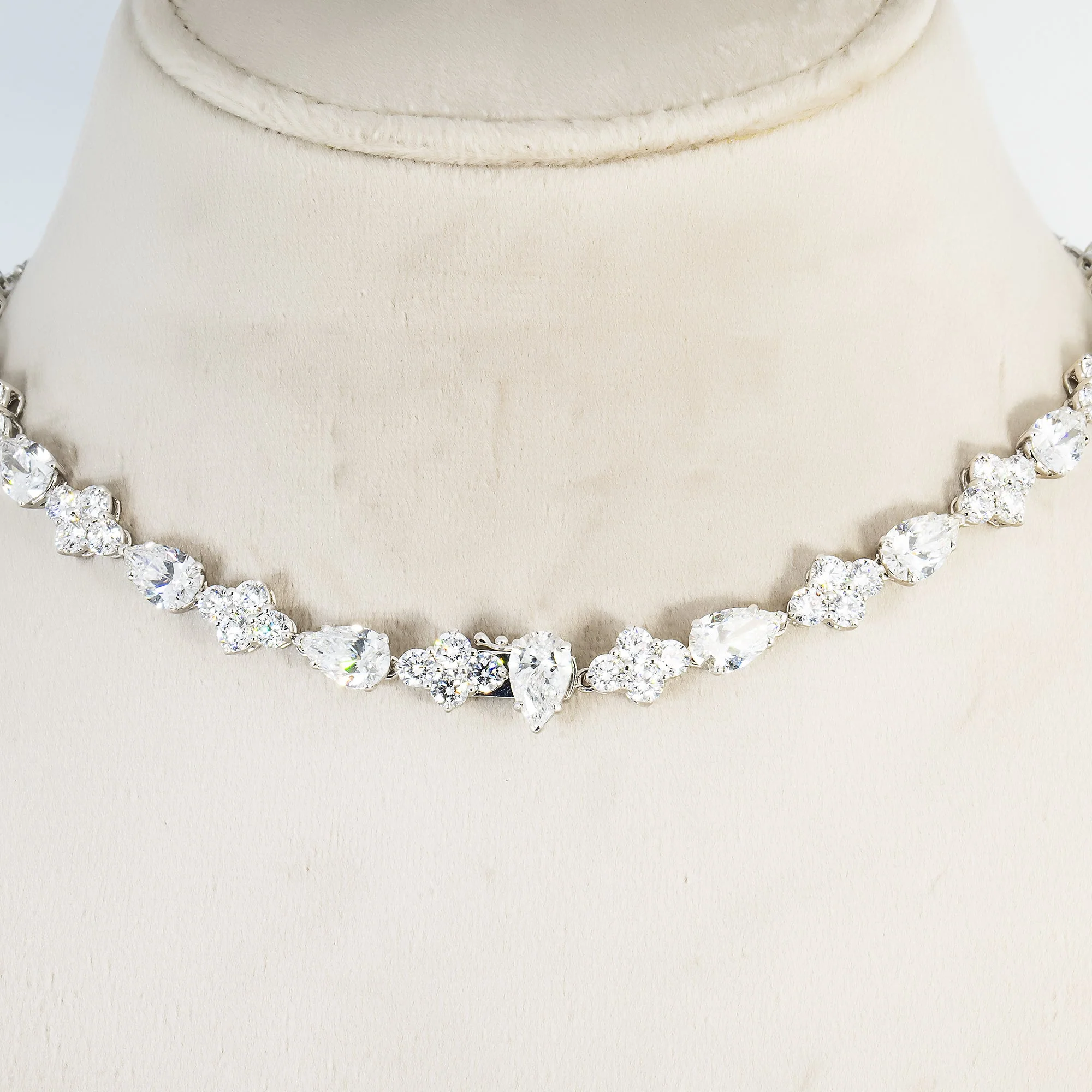 18K White Gold Round & Pear Cut Diamond Drop Necklace 52.43ct - Image 6