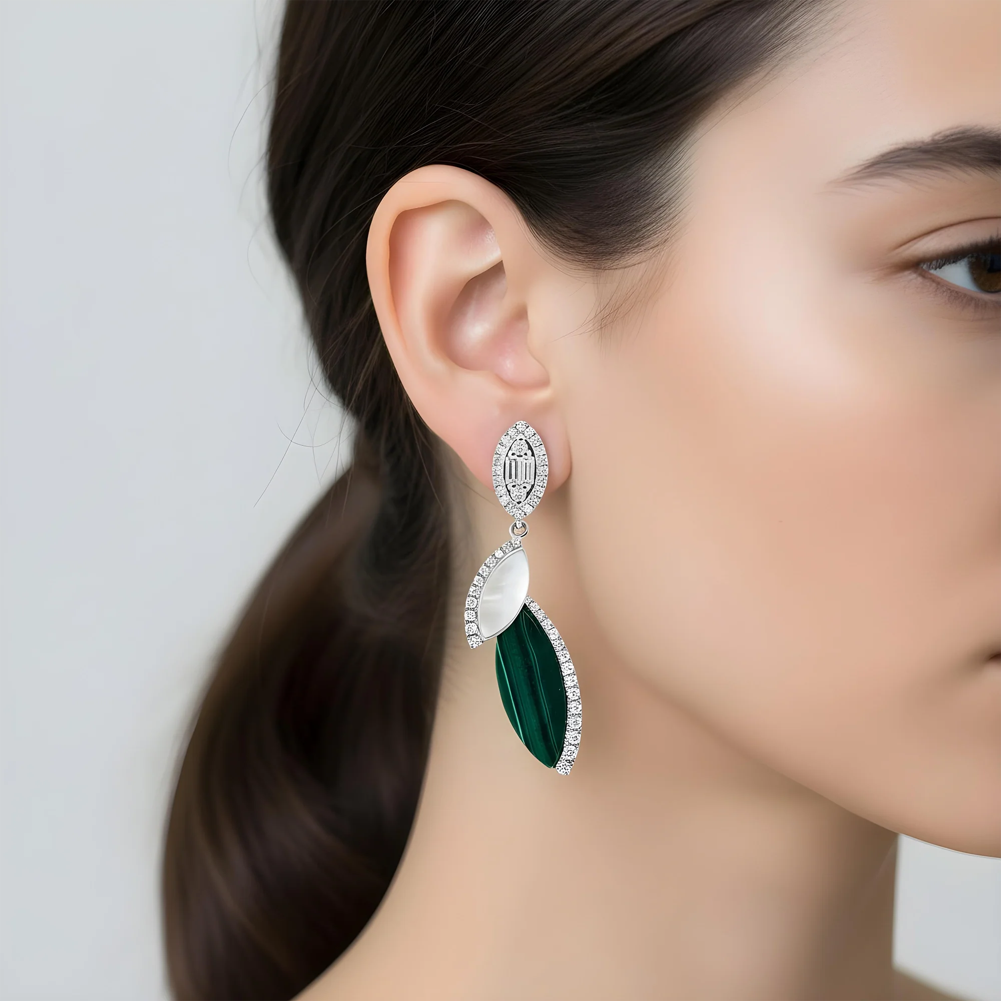18K Yellow Gold Mother of Pearl/Malachite & Diamond Drop Earrings 0.45ctw - Image 5