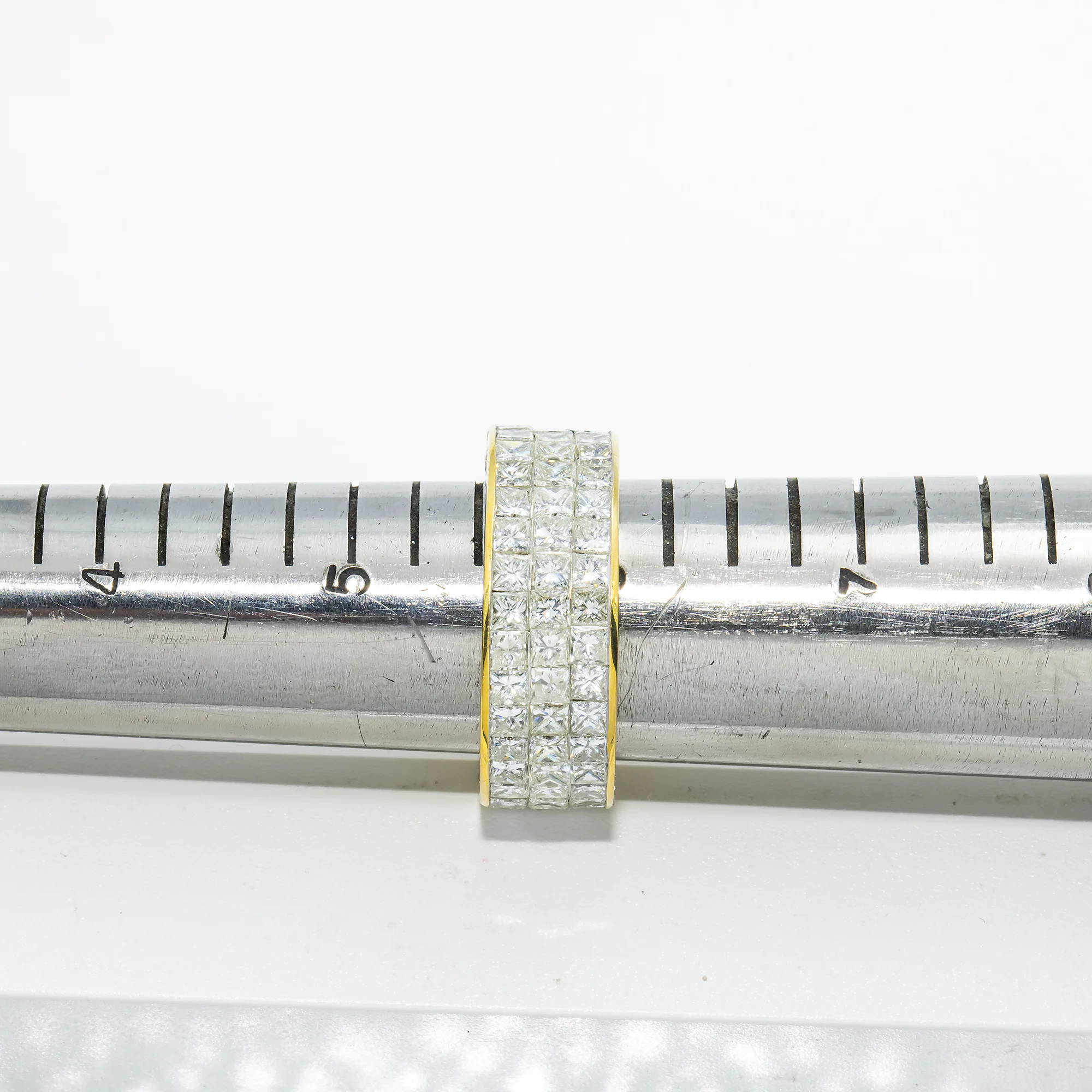 18K Yellow Gold Triple Row Princess Cut Diamond Eternity Ring 6.96ct - Image 4