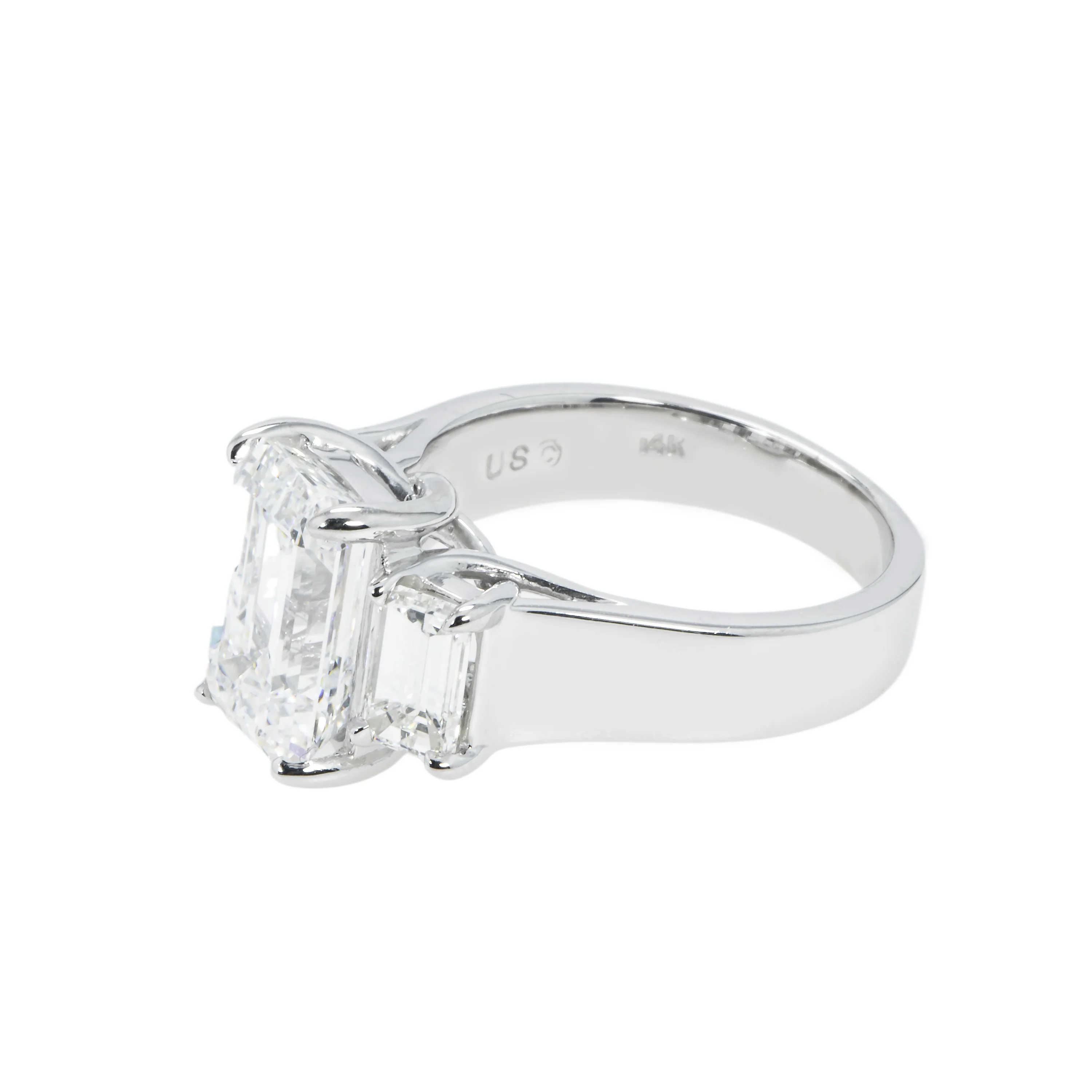 GIA 18K White Gold 4.02ct Emerald Cut Diamond Engagement Ring 5.10ctw - Image 6