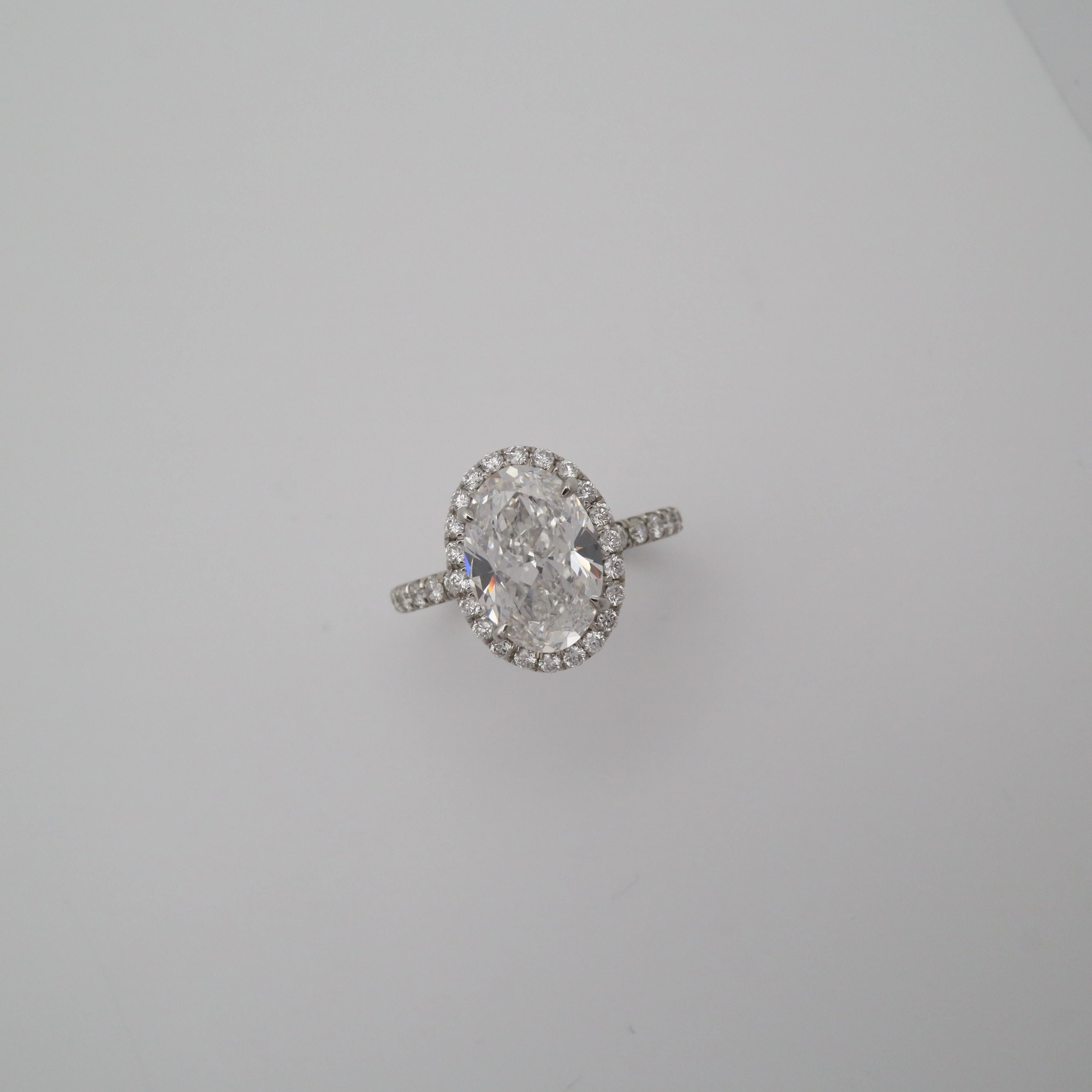GIA 3.02ct Oval Cut Diamond Engagement ring 3.77ctw - Image 5