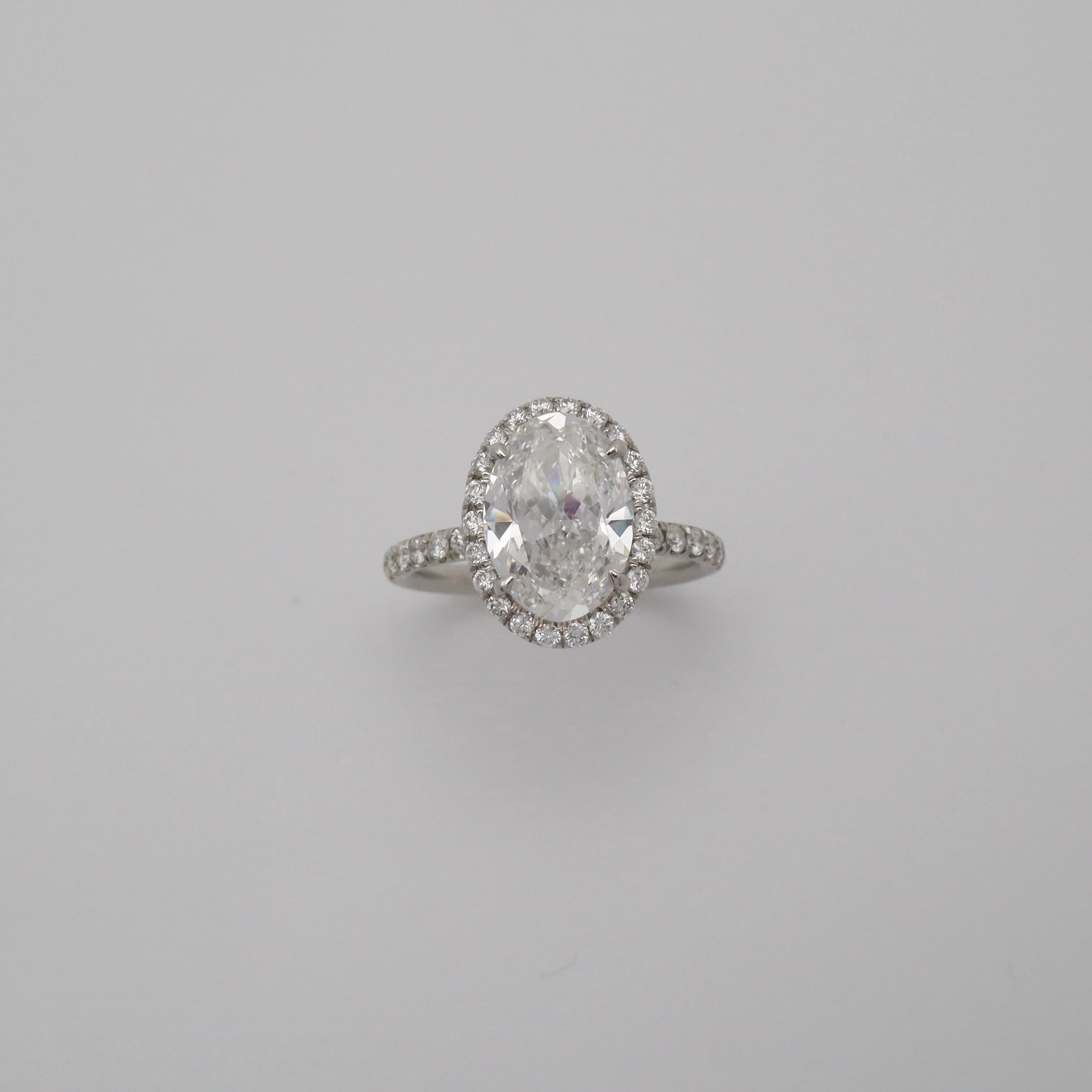 GIA 3.02ct Oval Cut Diamond Engagement ring 3.77ctw - Image 9