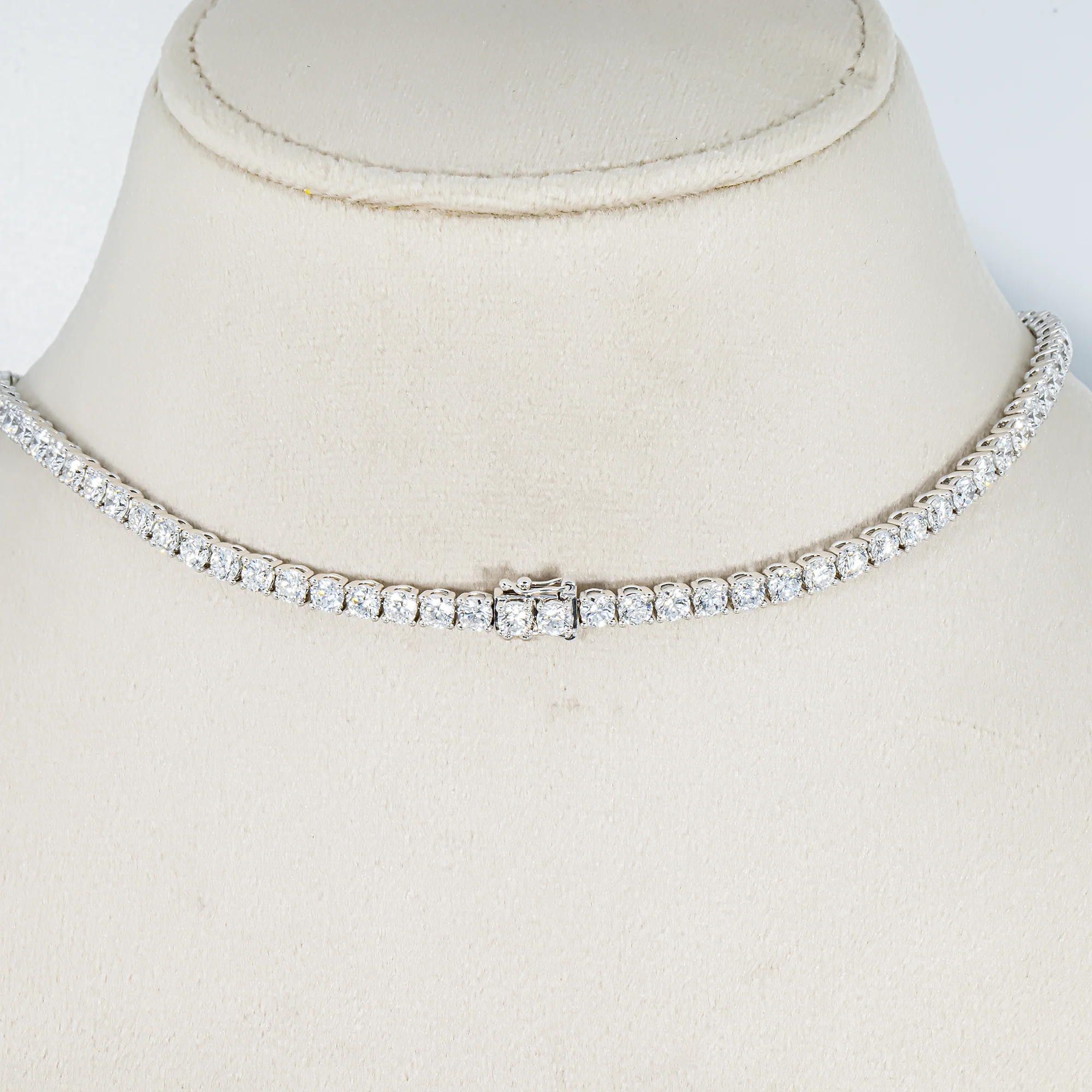 IGI 18K White Gold Multi Shape Diamond Drop Necklace 28.52ct - Image 3