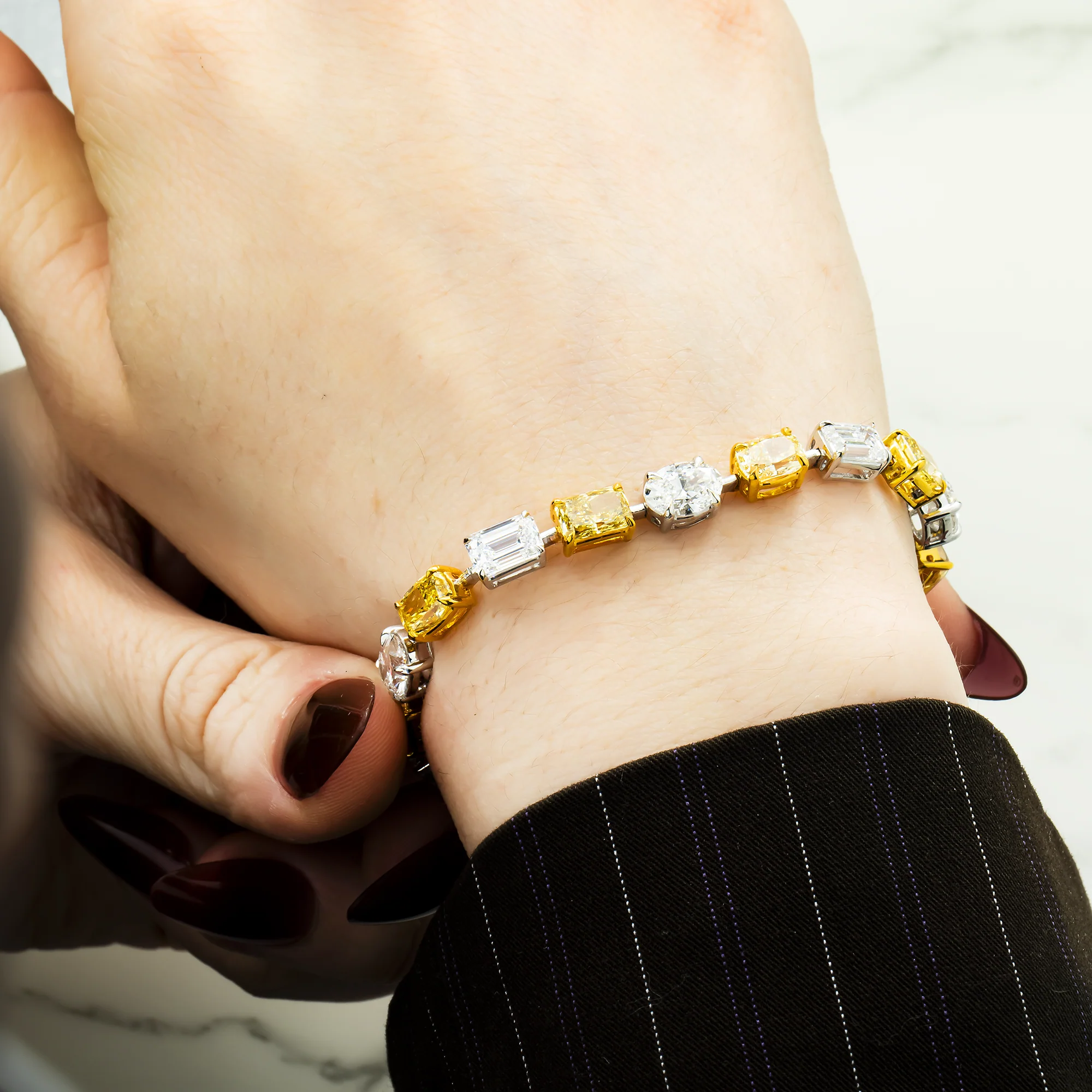 IGI 14K Two Tone Oval Emerald & Radiant Fancy Yellow & White Diamond Bracelet 18.83ct - Image 2
