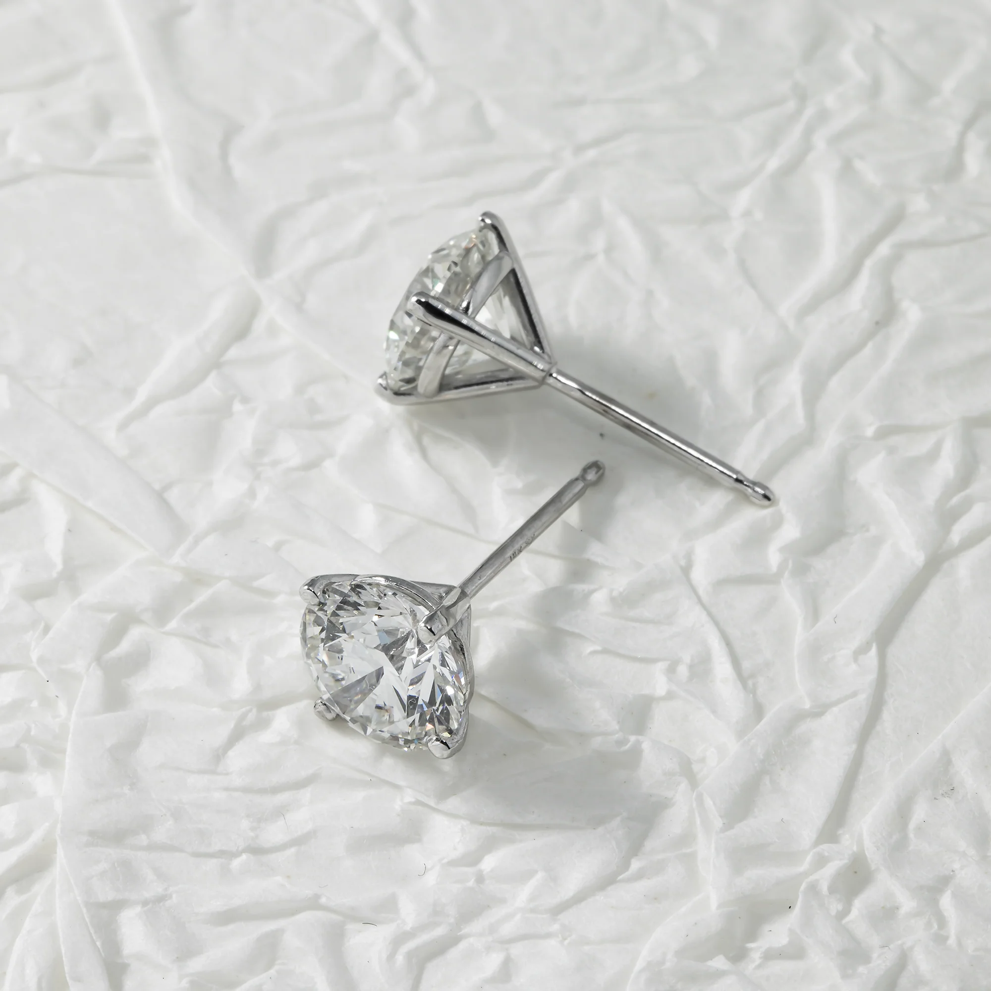 IGI 14K White Gold 2.0ct Each Soliaitre Round Diamond Stud Earrings 4.07ctw - Image 3