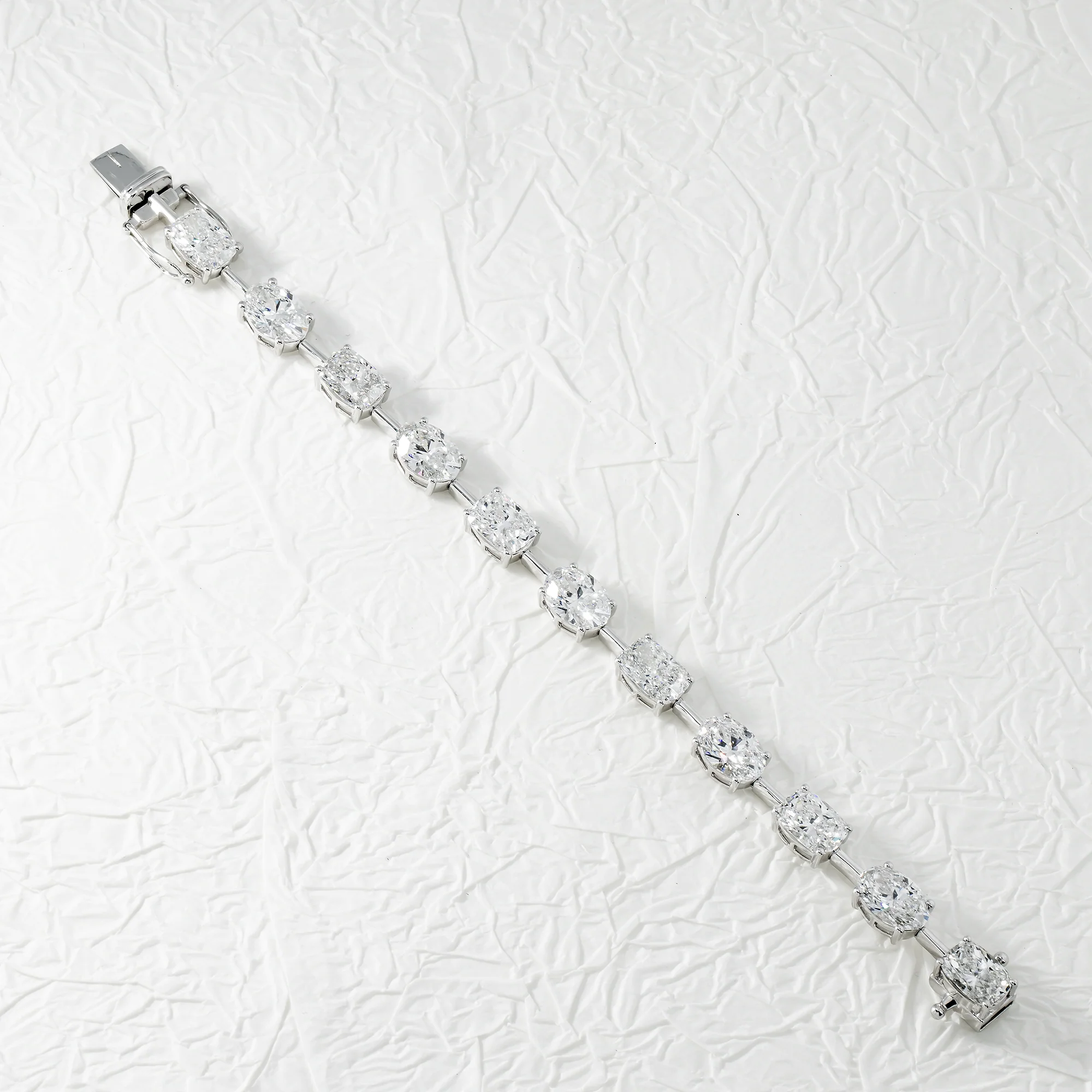 IGI 14K White Gold Oval & Cushion Cut Diamond Satellite Bracelet 34.20ct - Image 3