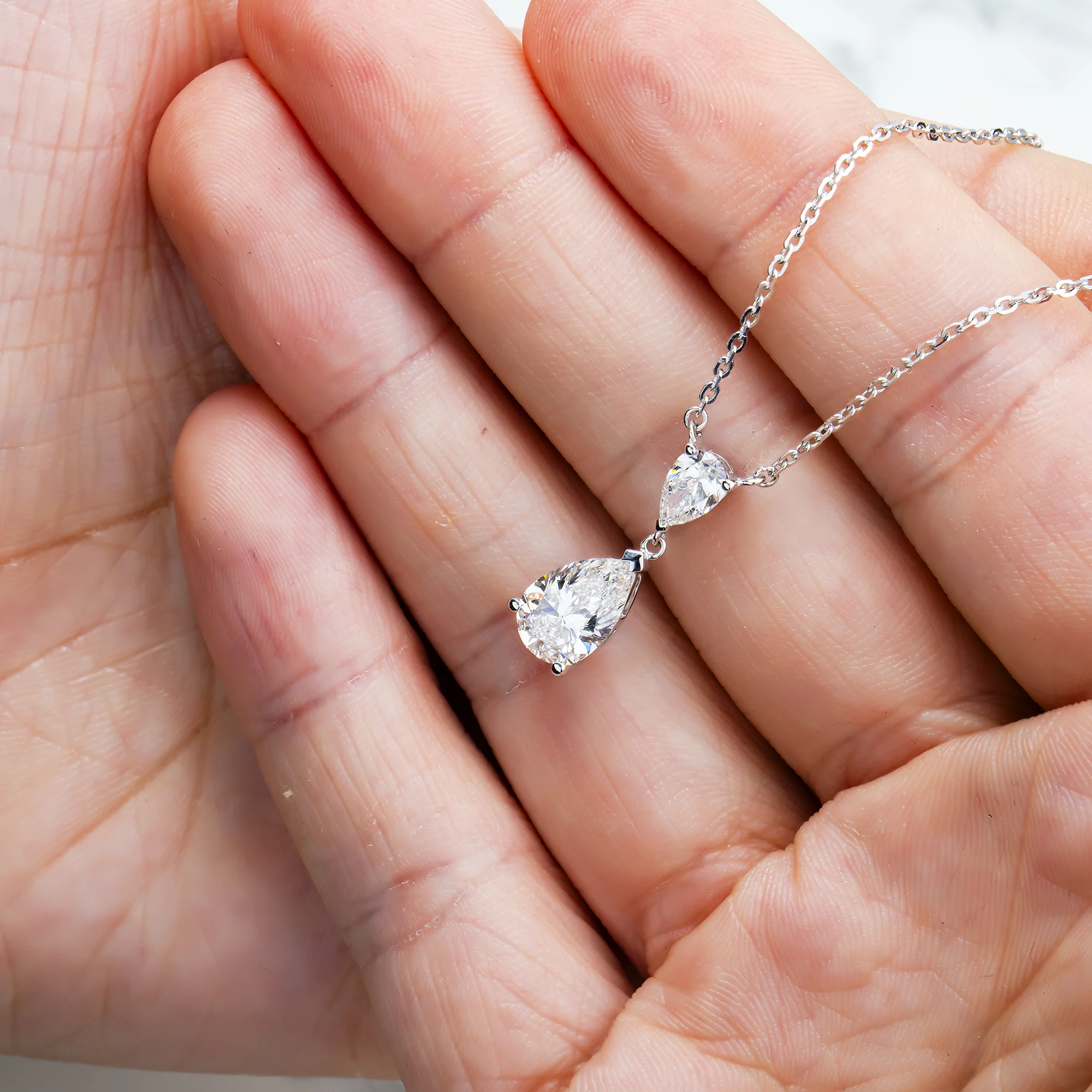 IGI 18K White Gold Pear Diamond Drop Necklace 1.90ct - Image 2