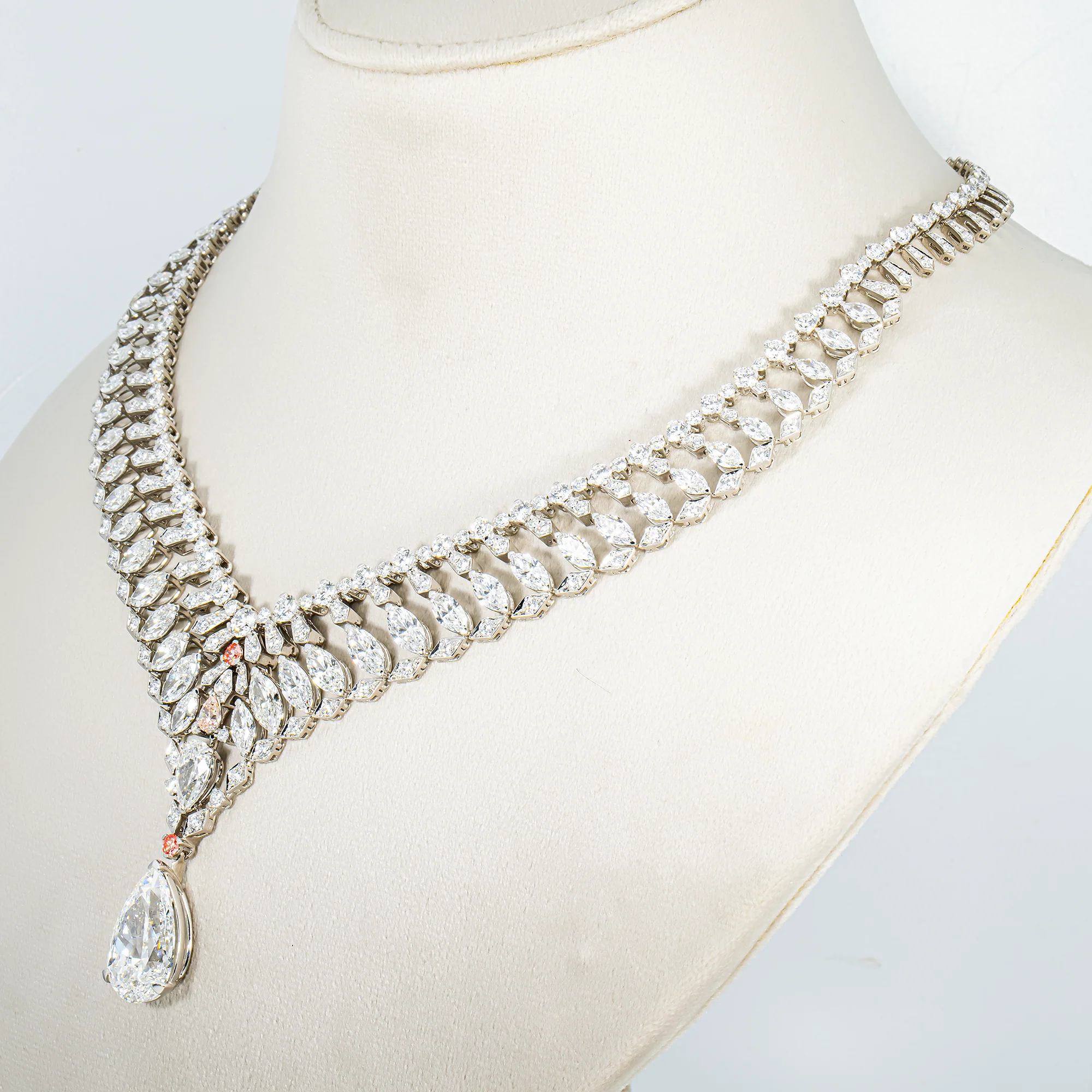 IGI 18K White Gold Fancy Pink & White Multi Cut Diamond Drop Necklace 52.20ct - Image 2