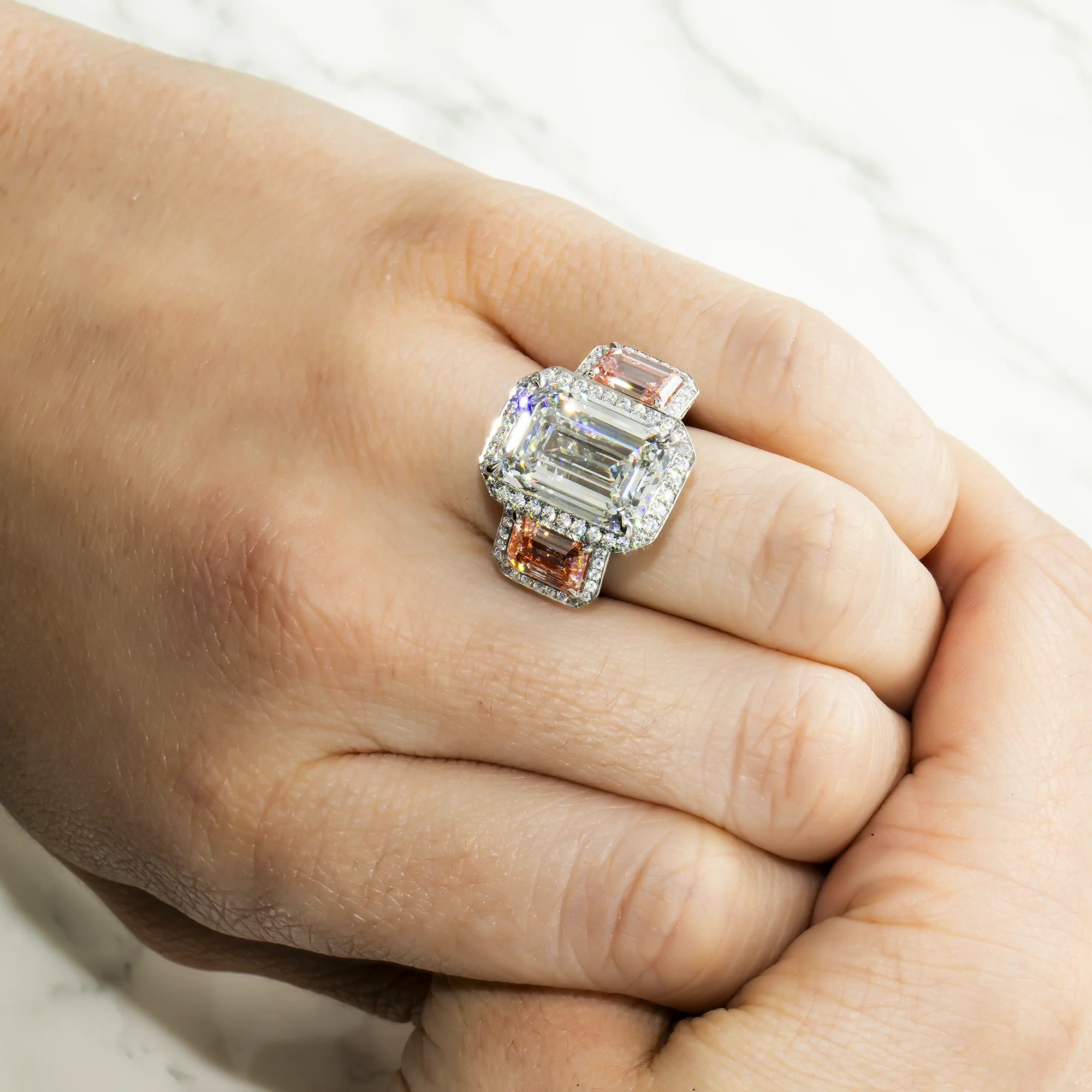 Platinum 10.24ct Emerald Cut White & Fancy Pink Triple Diamond Ring 15.48ctw - Image 3