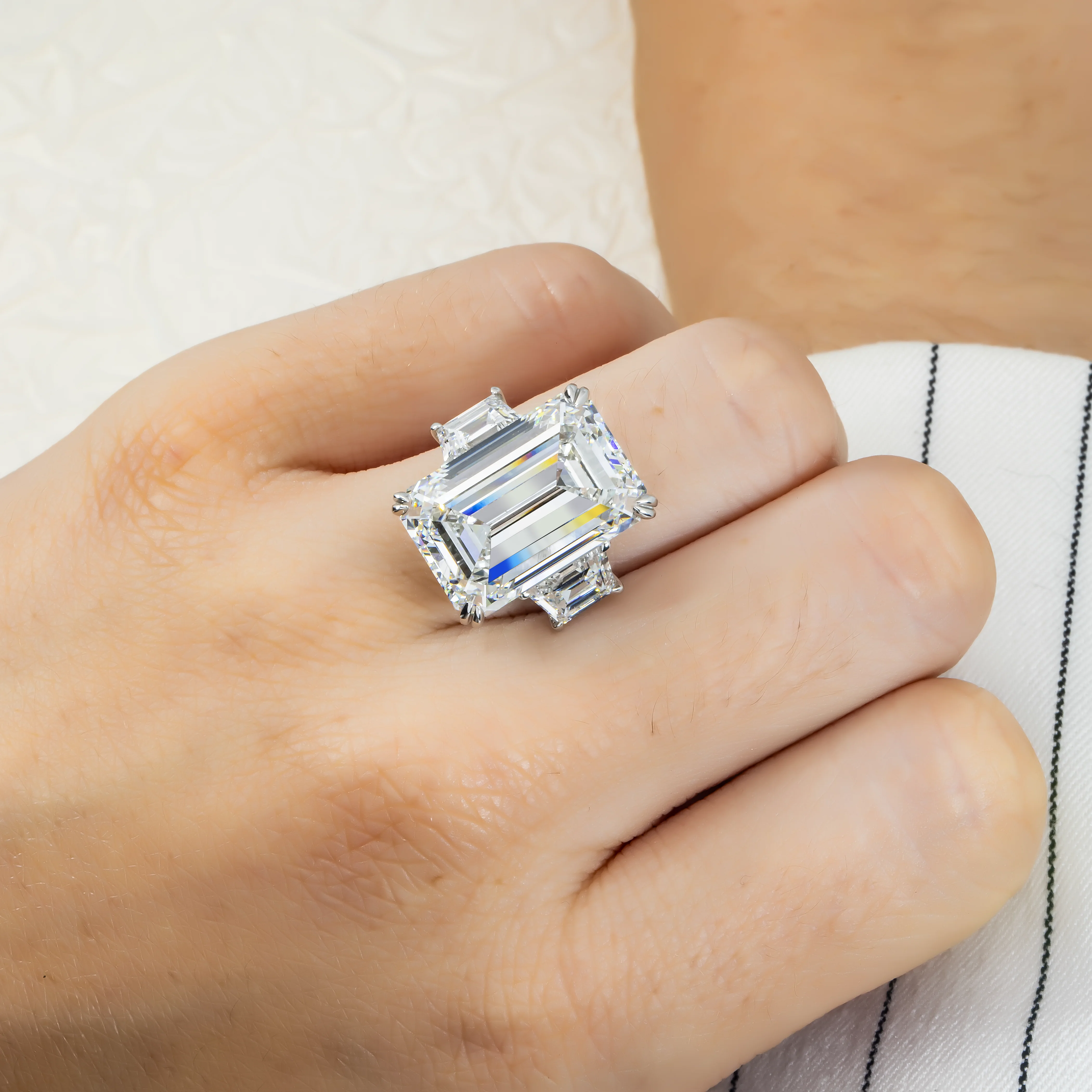 Platinum 20.0ct Triple Emerald Cut Diamond Engagement Ring 21.96ctw - Image 3