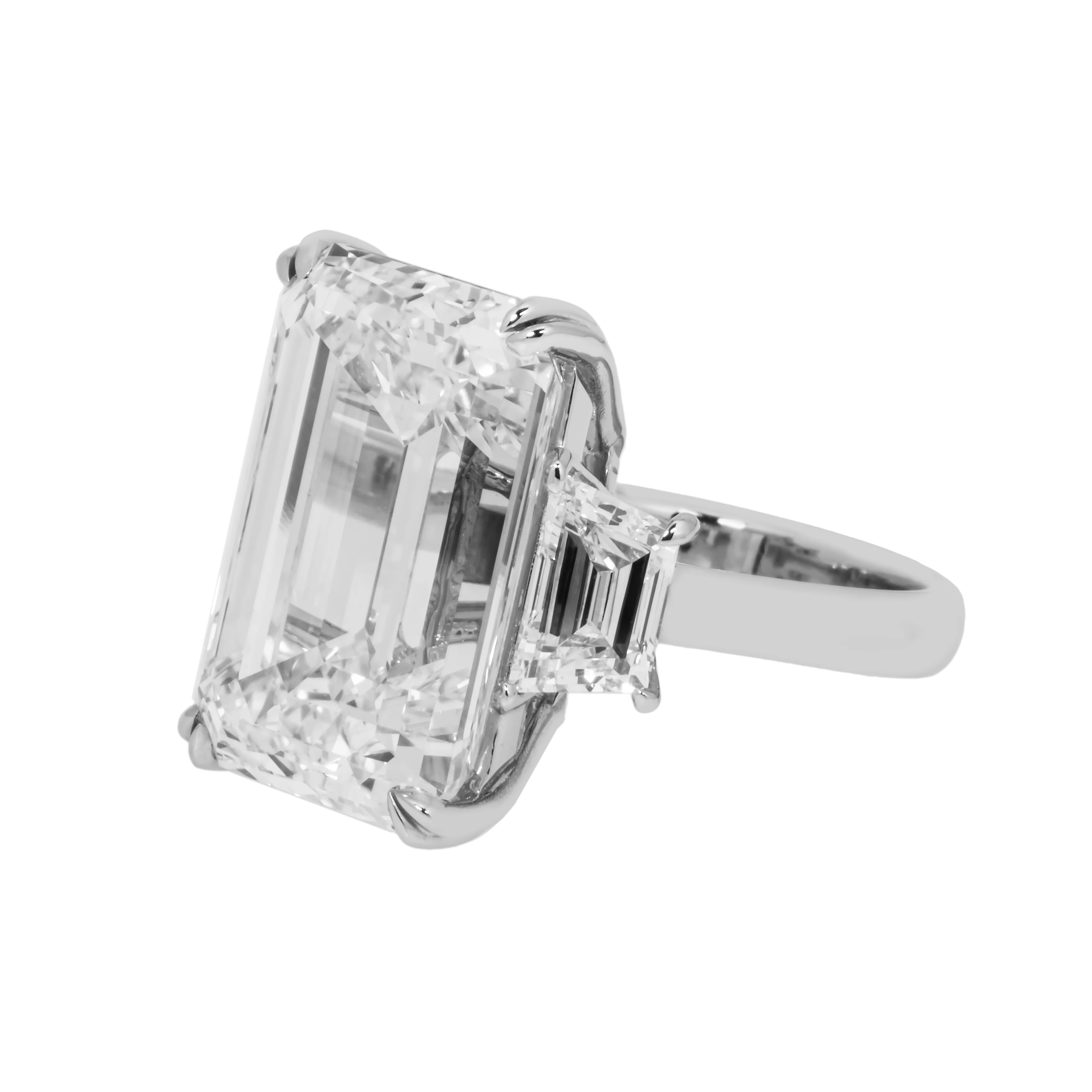 Platinum 20.0ct Triple Emerald Cut Diamond Engagement Ring 21.96ctw - Image 5