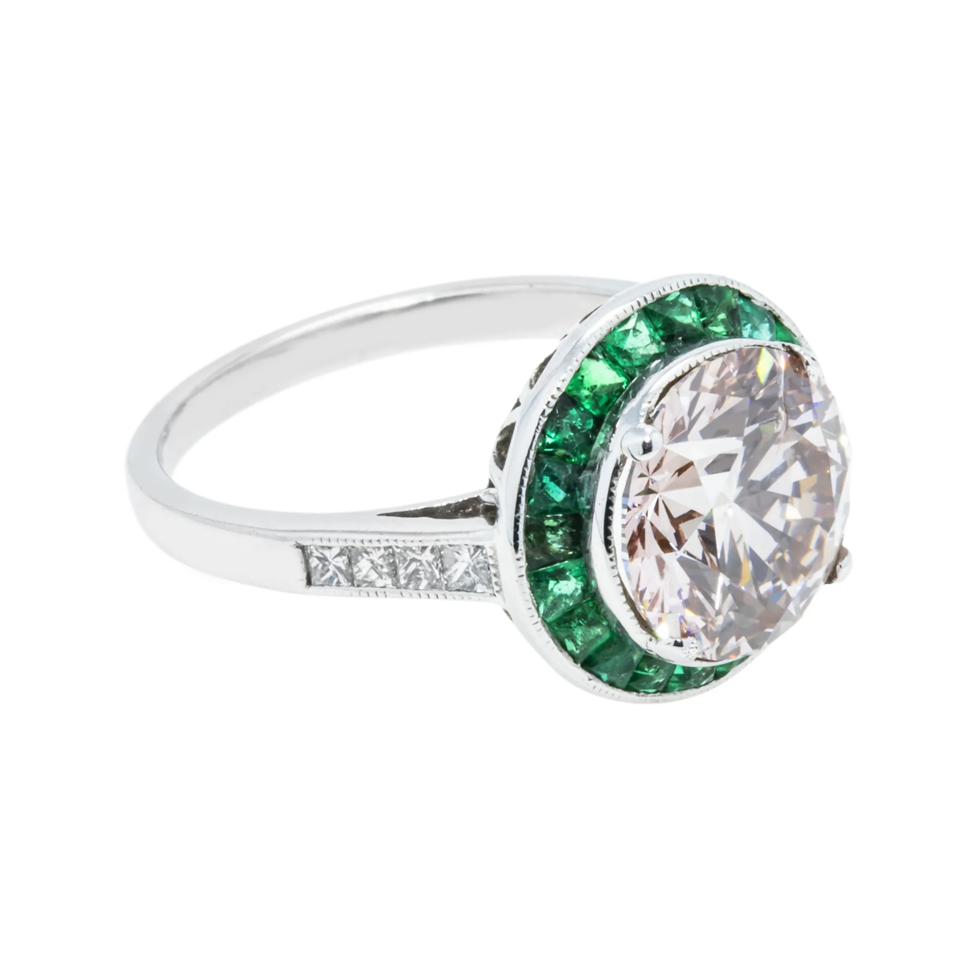 Platinum 3.13ct Round Diamond & Emerald Halo Detailed Ring 4.13ctw - Image 3