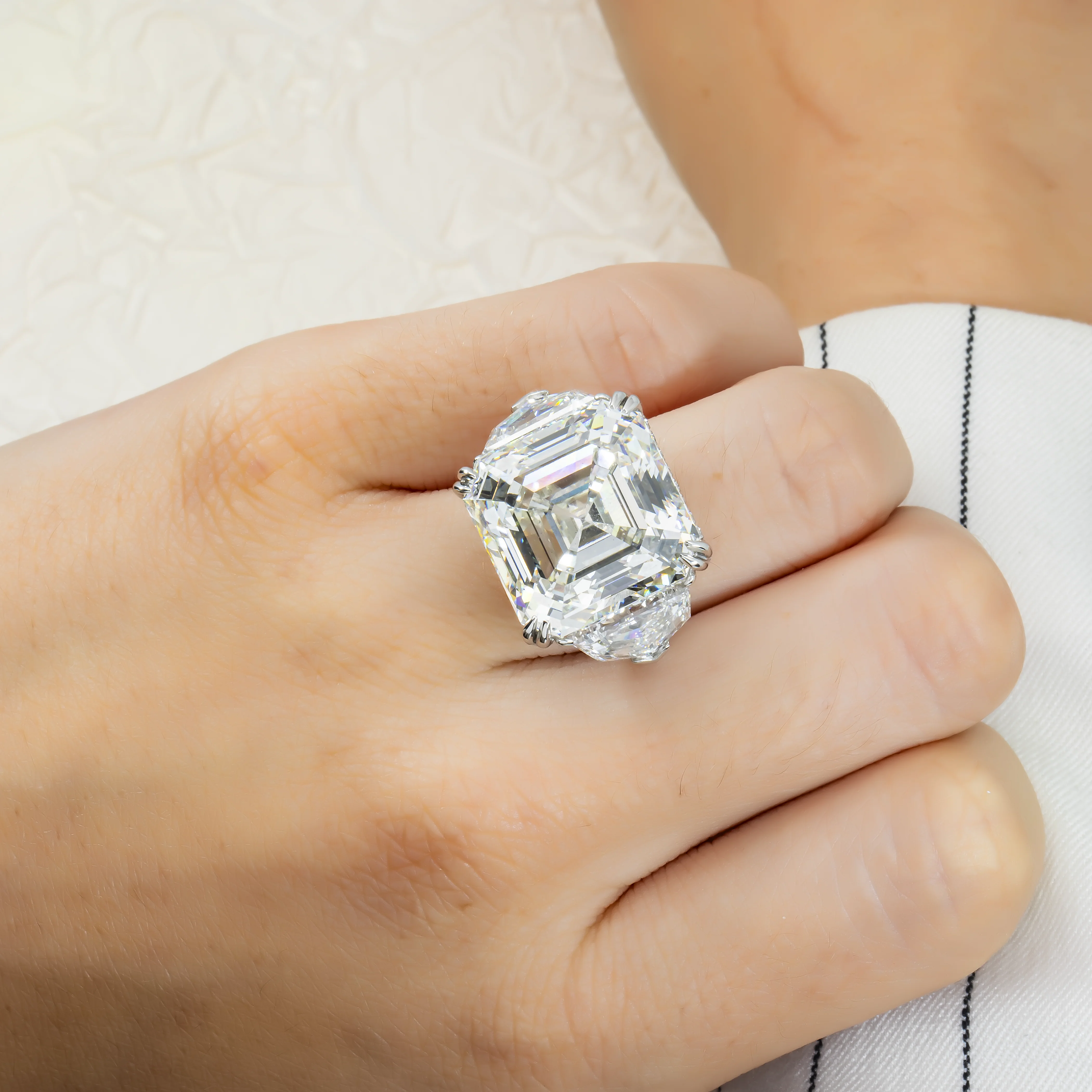 Platinum 30.48ct Asscher cut Triple Diamond Engagement Ring 36.17ctw - Image 3