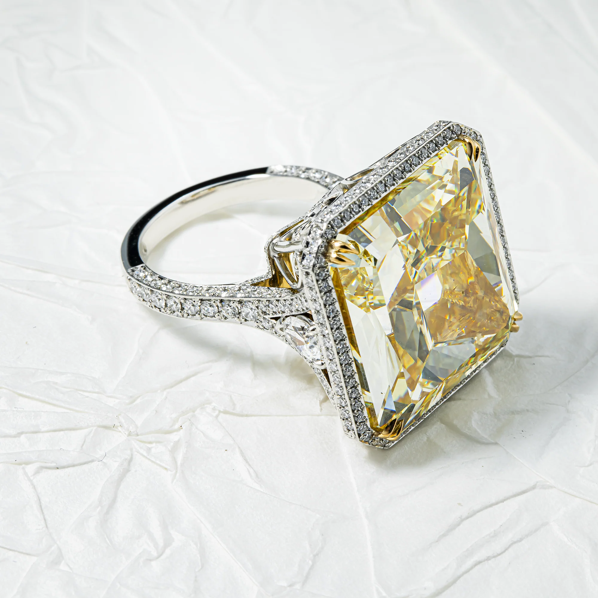 GIA Platinum Radiant Fancy Yellow Diamond Ring 40.05ct - Image 6