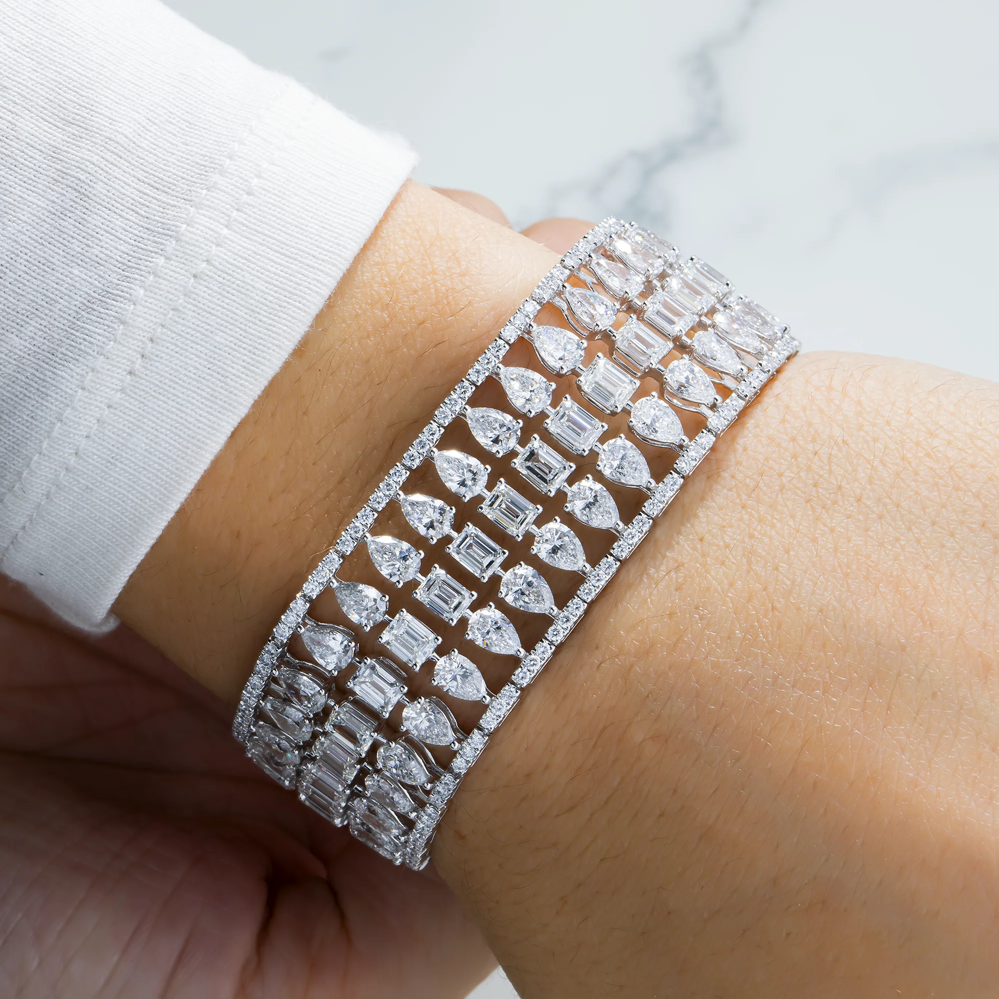 White Gold Five Row Multi Shape Diamond Bracelet 34.09ct - Image 2