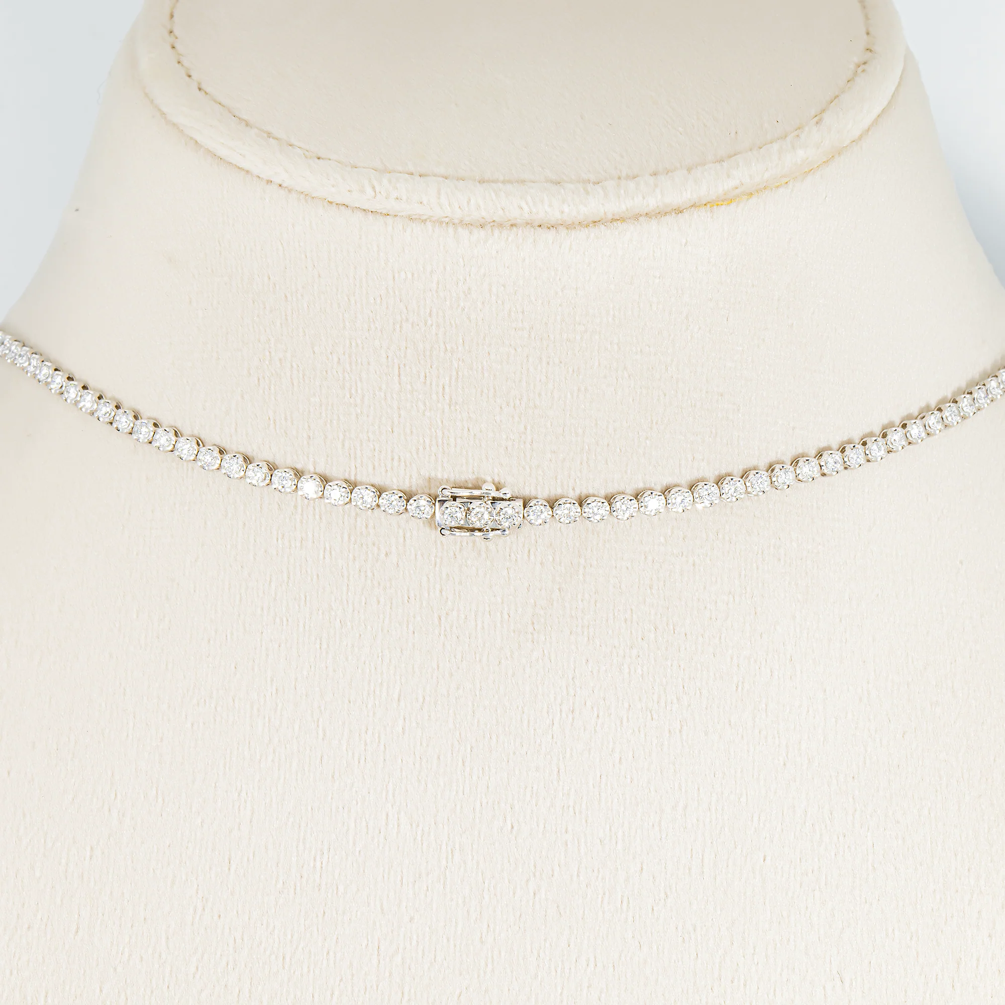 White Gold Oval Cut & Round Diamond Necklace 17.58ct - Image 3